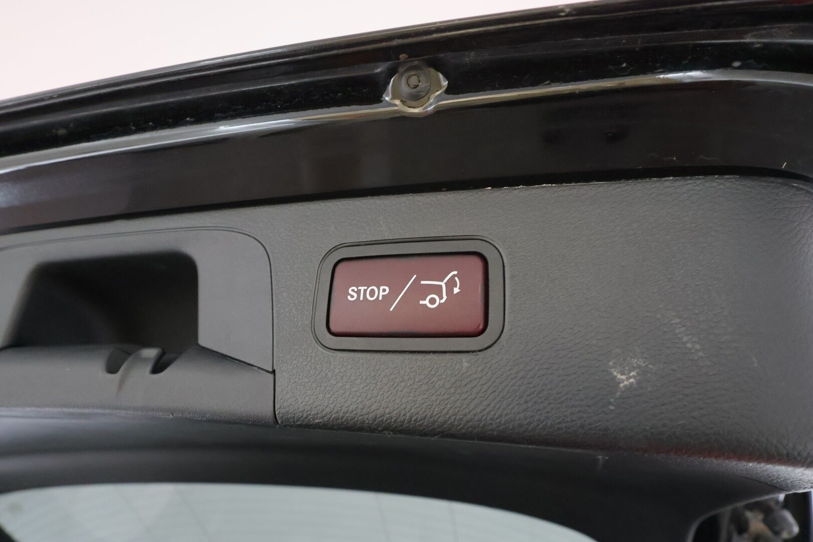 Mercedes-Benz GLC 2018 220 d 4Matic A Premium Business AMG * Vakkari / Panorama / Webasto / Koukku / P.tutkat / Puolisähköt sporttipenkit * - Kahdet renkaat