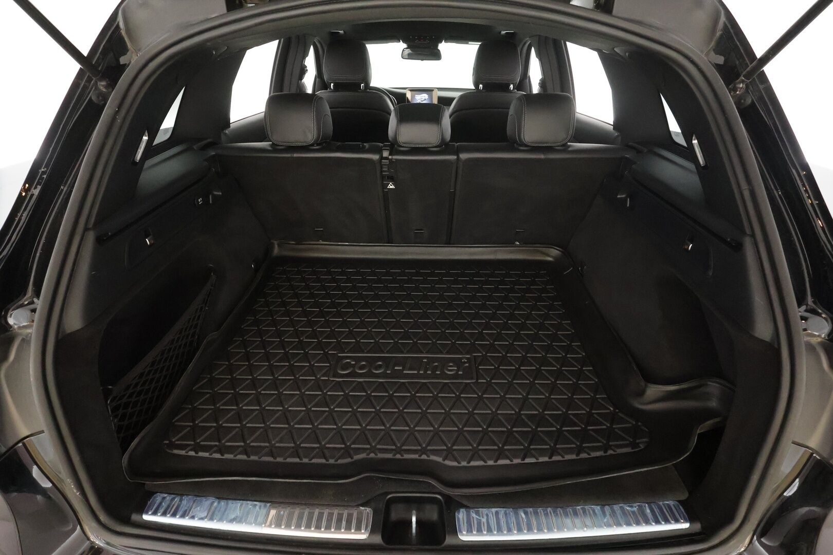 Mercedes-Benz GLC 2018 220 d 4Matic A Premium Business AMG *Vakkari / Panorama / Webasto / Koukku / P.tutkat / Puolisähköt sporttipenkit* - KATSO HUOKEA HINTA! / Kahdet OEM vanteet / AMG Ulko ja-Sisä / Hyvät varusteet