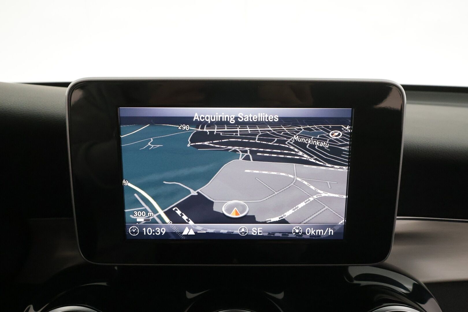 Mercedes-Benz GLC 2018 220 d 4Matic A Premium Business AMG *Vakkari / Panorama / Webasto / Koukku / P.tutkat / Puolisähköt sporttipenkit* - KATSO HUOKEA HINTA! / Kahdet OEM vanteet / AMG Ulko ja-Sisä / Hyvät varusteet