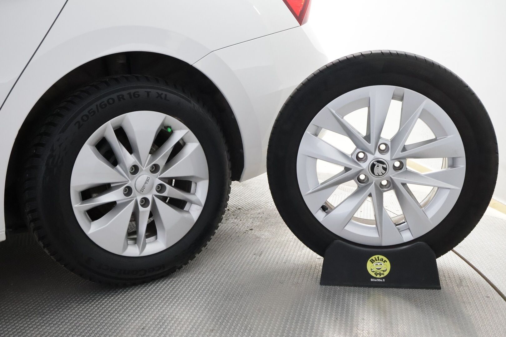 Skoda Octavia 2024 1.0 TSI Ambition * Suomiauto / Digimittari / Lohko & Sisäpistoke / Adapt.LED / Apple&Android / Vähän ajettu! - Facelift / Katso hinta / Juuri tullut Tampereelle!