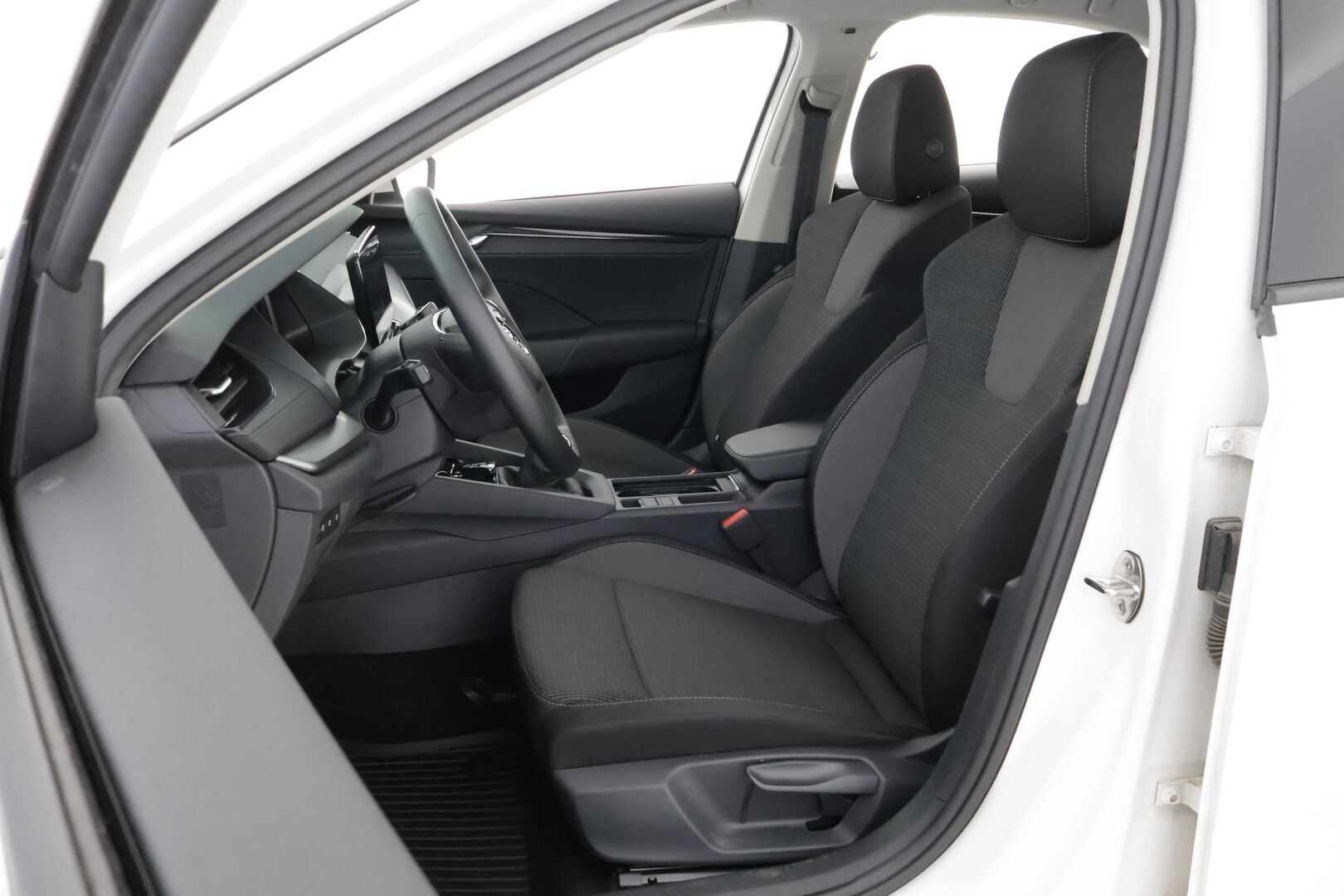 Skoda Octavia 2024 1.0 TSI Ambition * Suomiauto / Digimittari / Lohko & Sisäpistoke / Adapt.LED / Apple&Android / Vähän ajettu! - Facelift / Katso hinta / Juuri tullut Tampereelle!