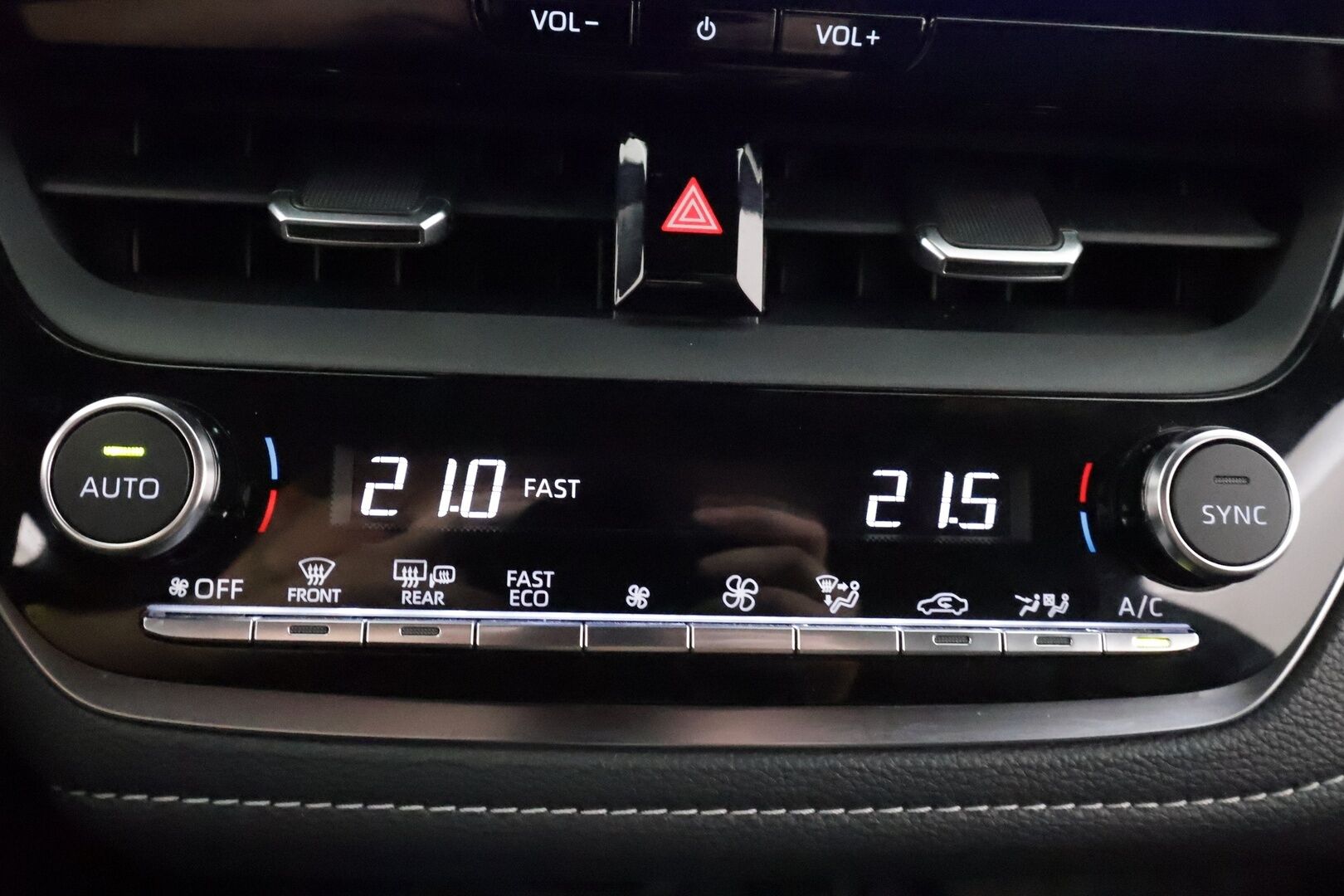 Toyota Corolla 2023 Touring Sports 2,0 Hybrid Style - | ACC | Facelift | Osanahat | LDA | BSM | PDA | P.kamera ja tutkat | Keyless | Lämm. ratti | Digimittaristo | Lohko+sisälämmitin | Merkkihuollettu |