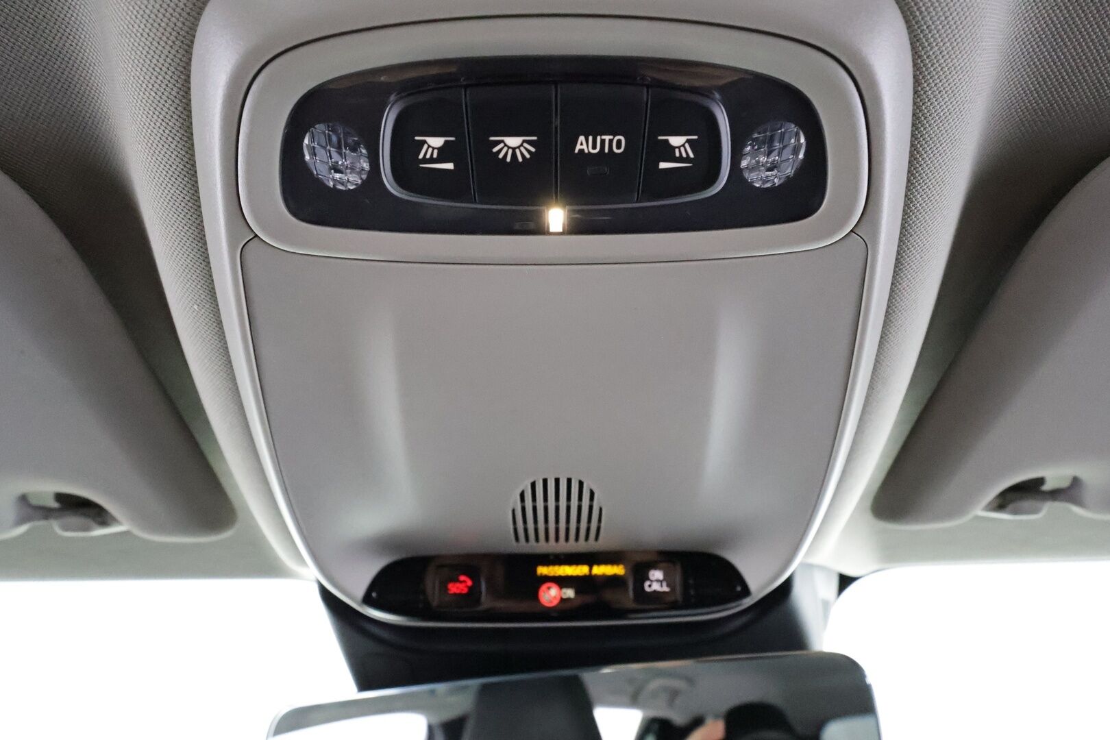 Volvo V60 2019 D3 Momentum aut - | Webasto | Koukku | ACC | LED | P.Tutkat | Navi | Kaistavahti | Digimittaristo | HP Audio | Kahdet renkaat |