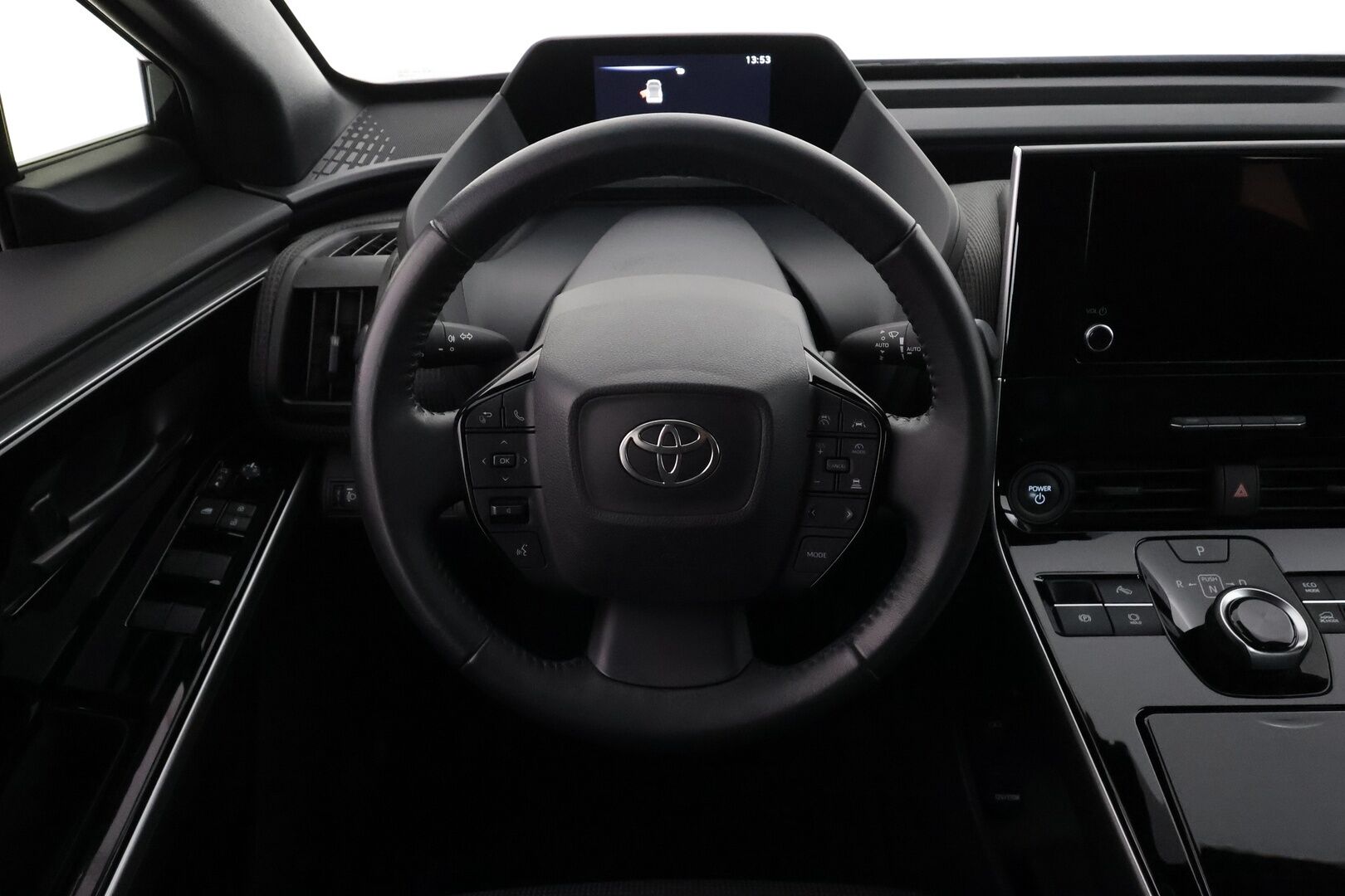 Toyota bZ4X 2023 Active AWD - | ACC | ILP | Koukku | 11kw AC-lataus | LED | P.kamera | Keyless | Lämm. ratti ja tuulilasi | Sähk. takaluukku | 1-om suomiauto | Merkkihuollot |