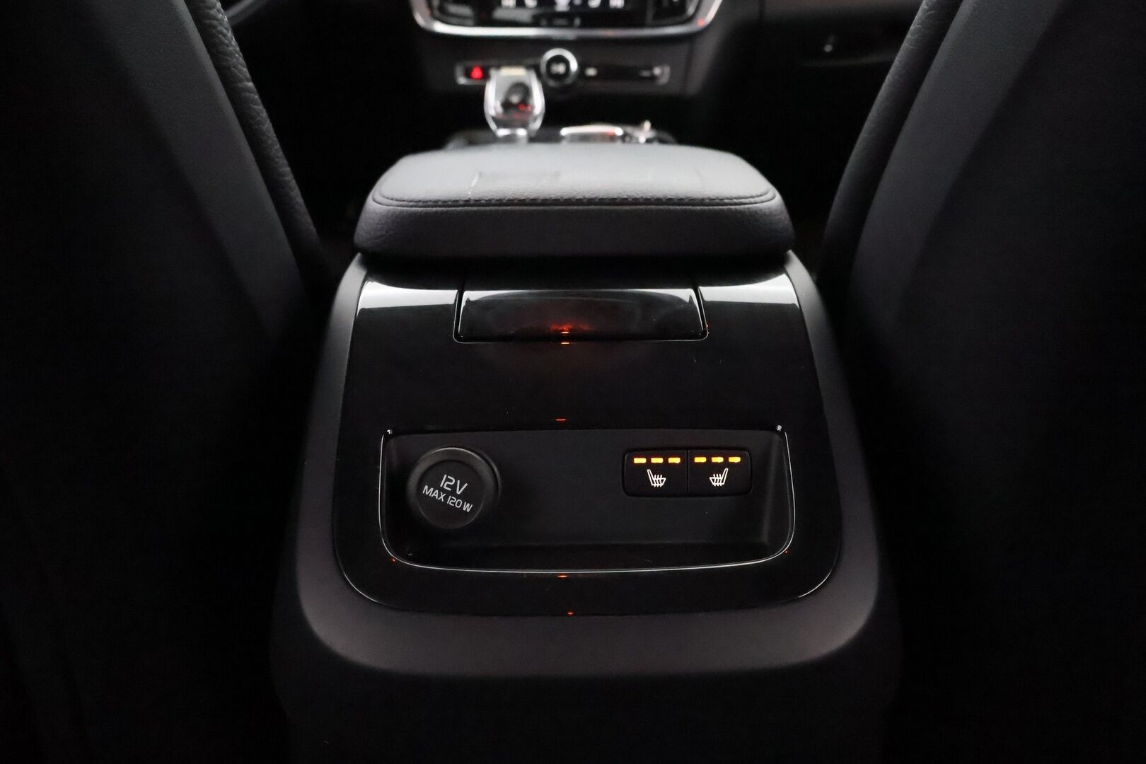 Volvo V90 2020 T8 TwE AWD Inscription aut * Webasto / Adapt.Vakkari / Nahkasisusta / Vetokoukku / Ratinlämmitys / Muistipenkki - Jakopää hiljattain tehty / Hyvin huollettu / Akku kuntotarkastettu