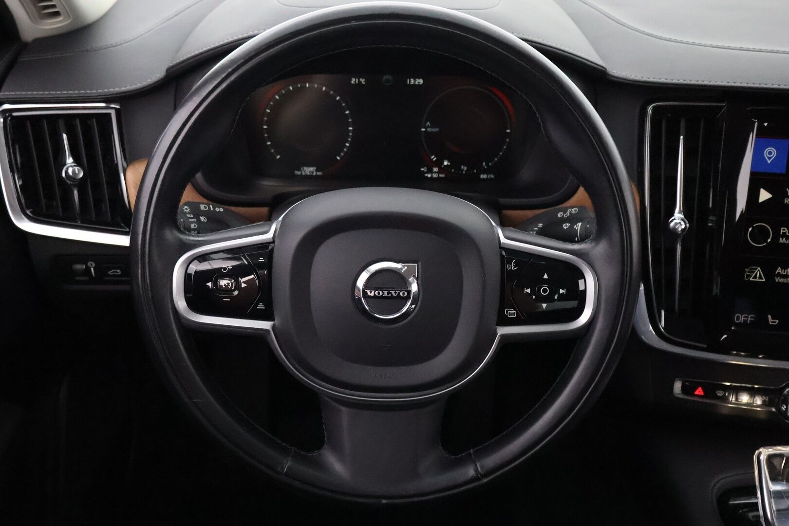 Volvo V90 2020 T8 TwE AWD Inscription aut * Webasto / Adapt.Vakkari / Nahkasisusta / Vetokoukku / Ratinlämmitys / Muistipenkki - Jakopää hiljattain tehty / Hyvin huollettu / Akku kuntotarkastettu