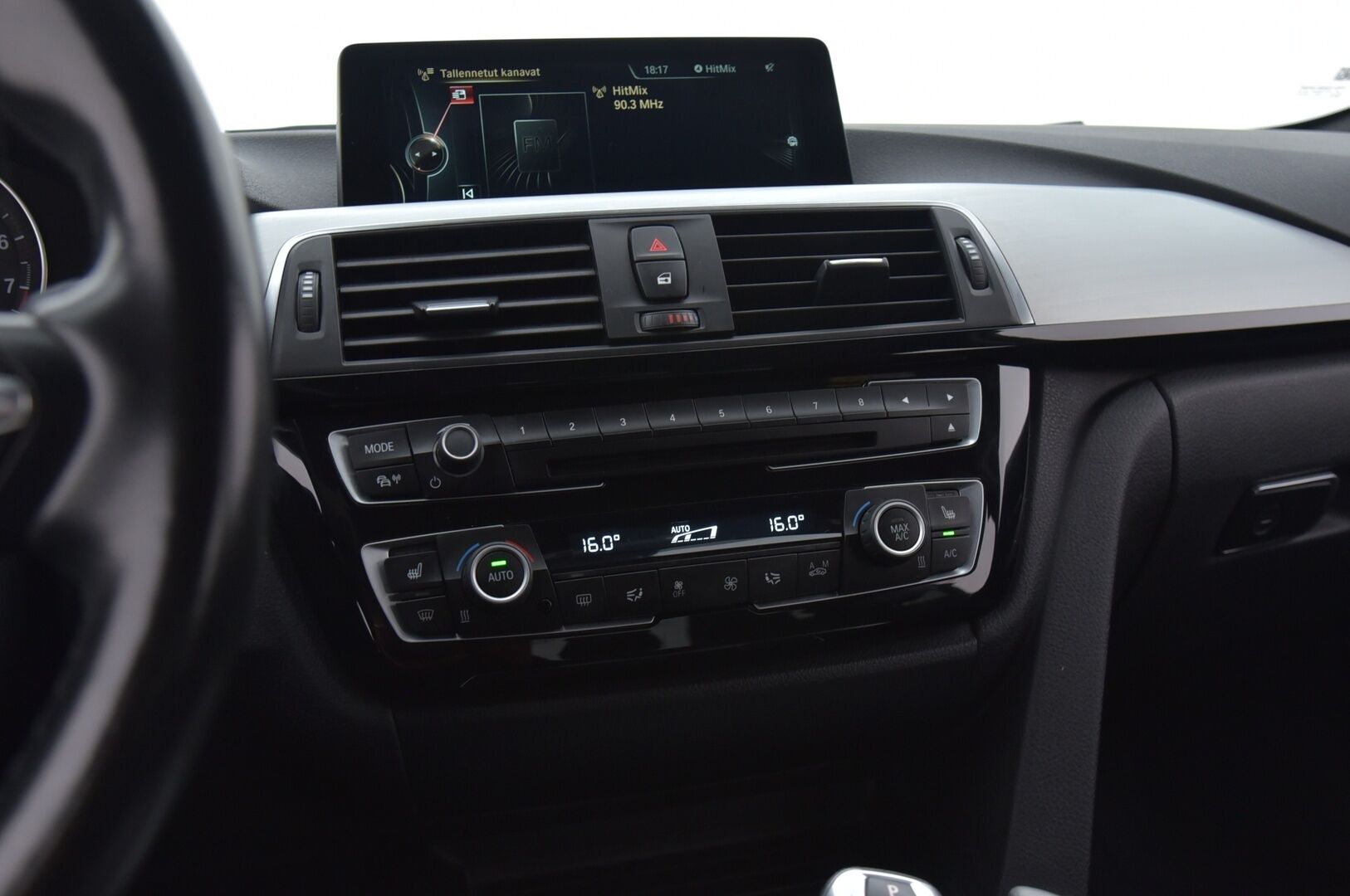 BMW 330 2016 F30 Sedan 330e A M Sport *Adapt. vakkari / Proffa navi / Sport-penkit* - Tulossa Myyntiin !