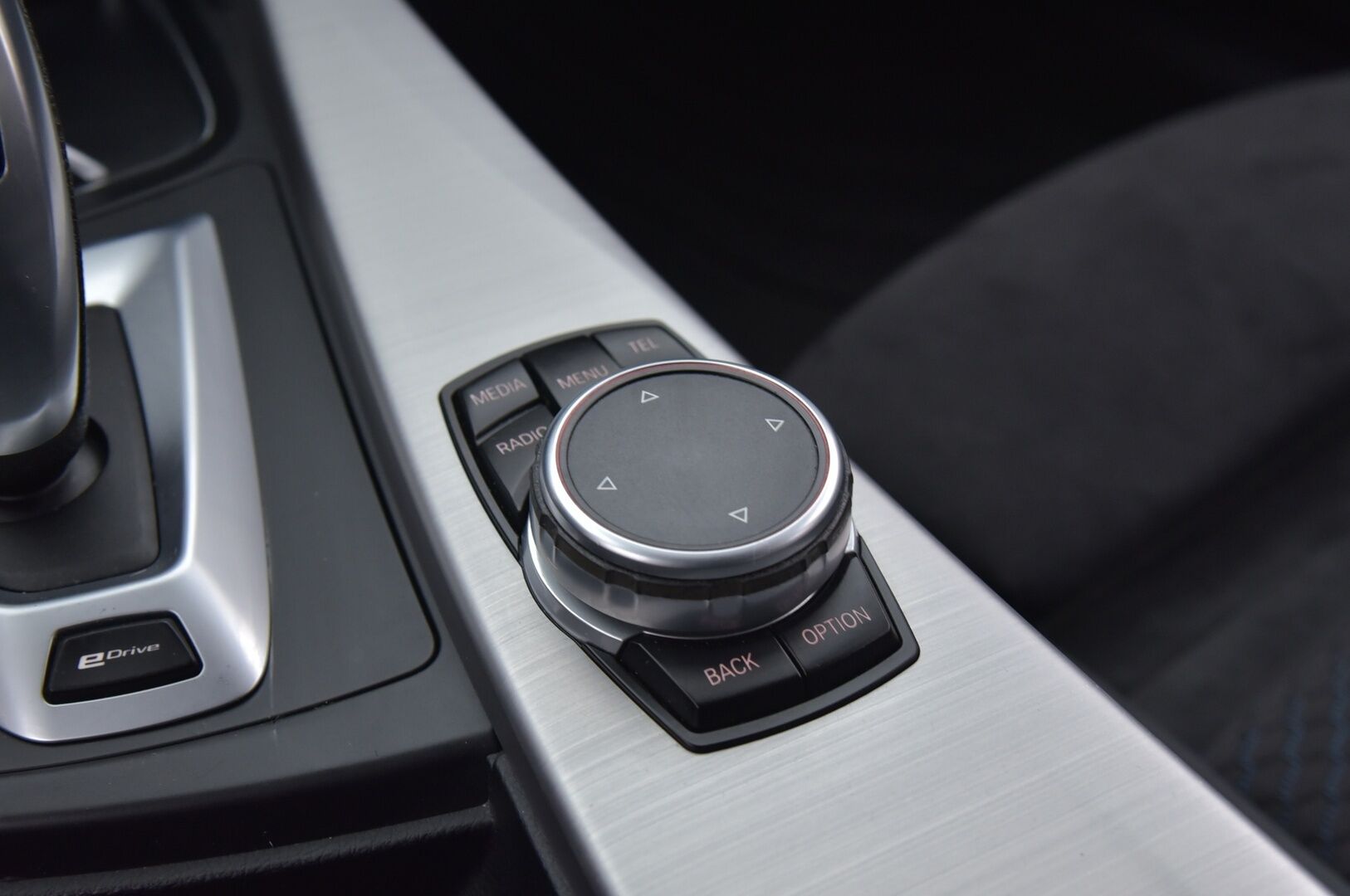 BMW 330 2016 F30 Sedan 330e A M Sport *Adapt. vakkari / Proffa navi / Sport-penkit* - Tulossa Myyntiin !