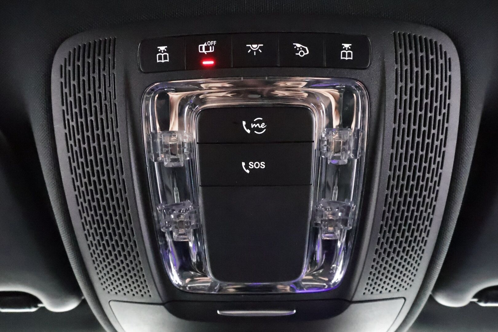 Mercedes-Benz A 2019 250e A sedan Business Style EQ Power * Distronic + / Multibeam / Sporttinahat Muistilla / 360° / HUD / Navi / Keyless * - Akku kuntotarkastettu SoH 95,9% / Kahdet renkaat aluvanteilla