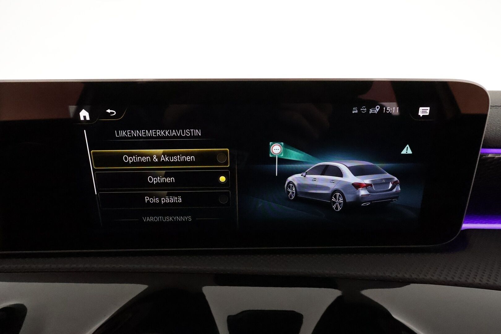 Mercedes-Benz A 2019 250 e A sedan Business Style EQ Power *Distronic + / Multibeam / Sporttinahat Muistilla / 360° / HUD / Navi / Keyless* - Kahdet Renkaat