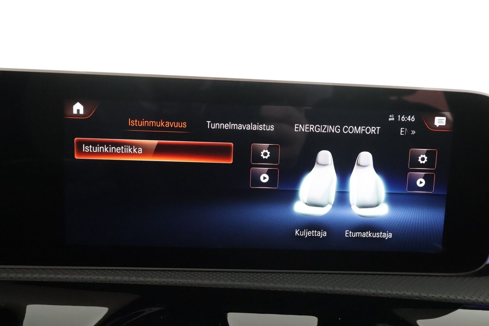 Mercedes-Benz A 2019 250e A sedan Business Style EQ Power * Distronic + / Multibeam / Sporttinahat Muistilla / 360° / HUD / Navi / Keyless * - Akku kuntotarkastettu SoH 95,9% / Kahdet renkaat aluvanteilla - HULLUT AVAJAISHULINAT KORKOTARJOUS 3,29 %