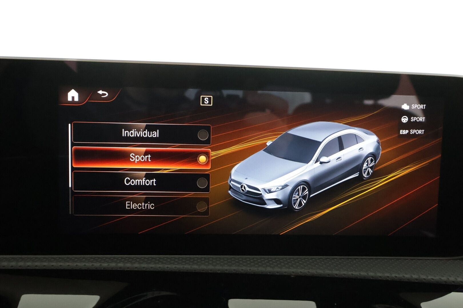 Mercedes-Benz A 2019 250e A sedan Business Style EQ Power - SoH 95,9% | Distronic + | Multibeam | Sporttinahat Muistilla | 360° | HUD | Navi | Keyless