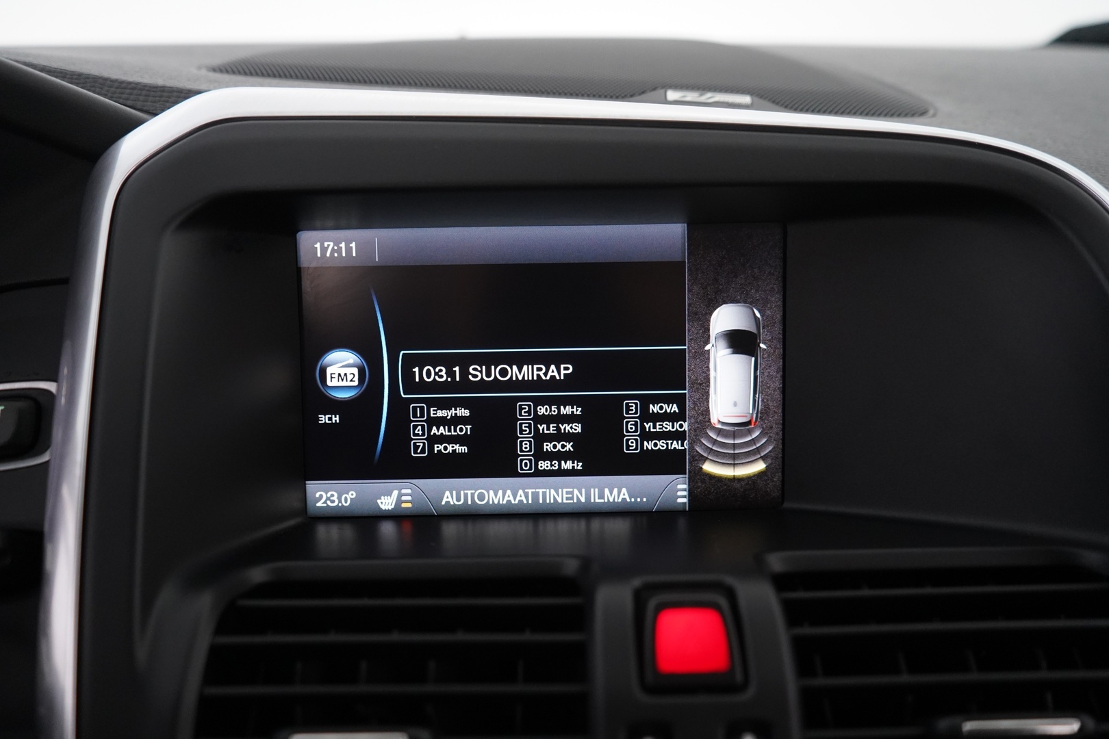 Volvo XC60 2012 D5 AWD R-Design aut *Weba / Polestar / Nahat / S.kontti / KeyLessGo* YritysOutlet - Myydään vain yrityksille - – Tämä auto myydään YritysOutlet -valikoimasta vain yritykselle