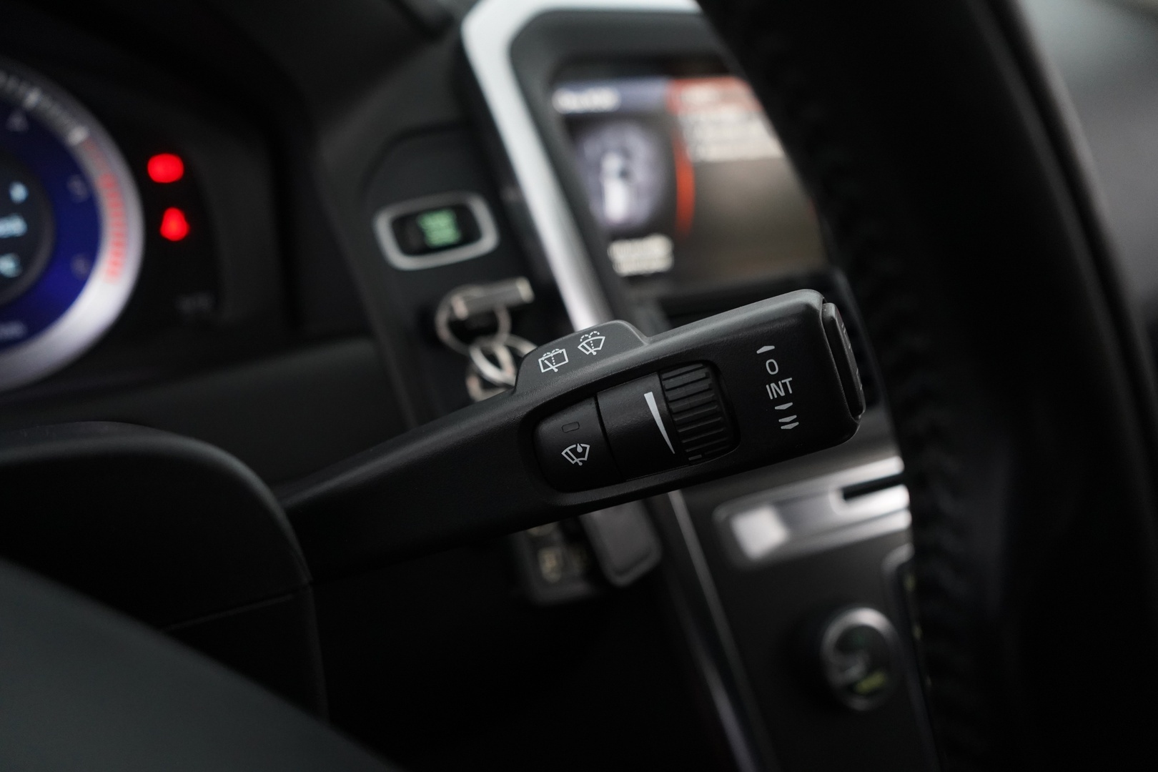 Volvo XC60 2012 D5 AWD R-Design aut *Weba / Polestar / Nahat / S.kontti / KeyLessGo* YritysOutlet - Myydään vain yrityksille - – Tämä auto myydään YritysOutlet -valikoimasta vain yritykselle