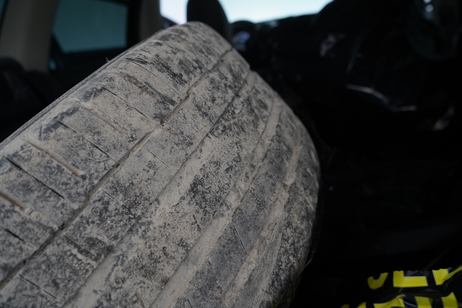 Volvo XC60 2012 D5 AWD R-Design aut *Weba / Polestar / Nahat / S.kontti / KeyLessGo* YritysOutlet - Myydään vain yrityksille - – Tämä auto myydään YritysOutlet -valikoimasta vain yritykselle