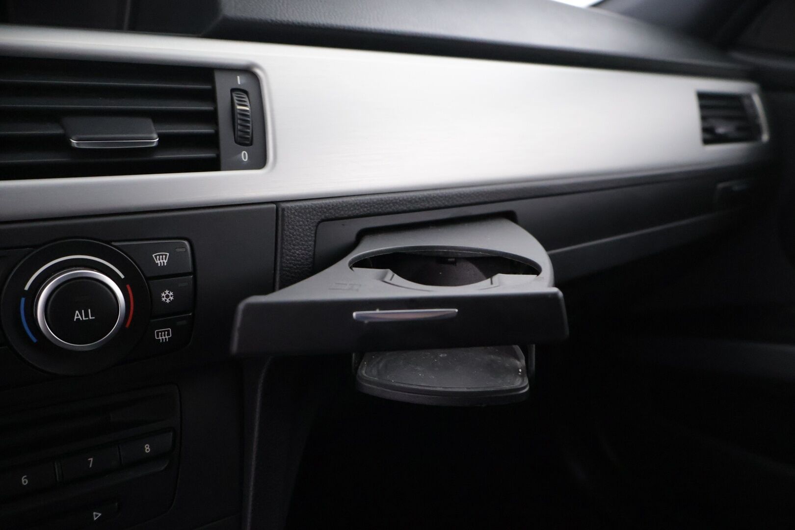 BMW 320 2012 xDrive E91 Touring Limited Business Edition *Sportti penkit / Vakionopeudensäädin / P.Tutkat / NAV* - *Hifit / Musta sisäkattoverhoilu / Xenon* - HULLUT AVAJAISHULINAT KORKOTARJOUS 3,29 %