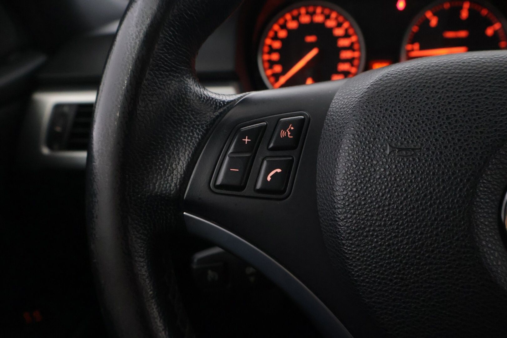 BMW 320 2012 xDrive E91 Touring Limited Business Edition *Sportti penkit / Vakionopeudensäädin / P.Tutkat / NAV* - *Hifit / Musta sisäkattoverhoilu / Xenon* - HULLUT AVAJAISHULINAT KORKOTARJOUS 3,29 %