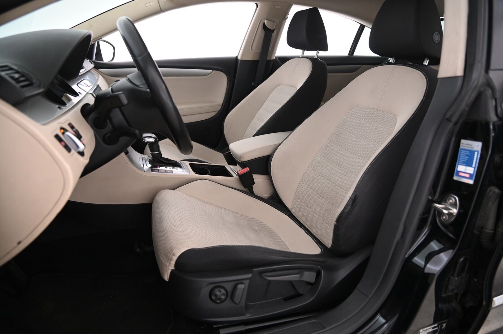 Volkswagen Passat 2008 PASSAT CC  - Myydään vain yrityksille - – Tämä auto myydään YritysOutlet -valikoimasta vain yritykselle