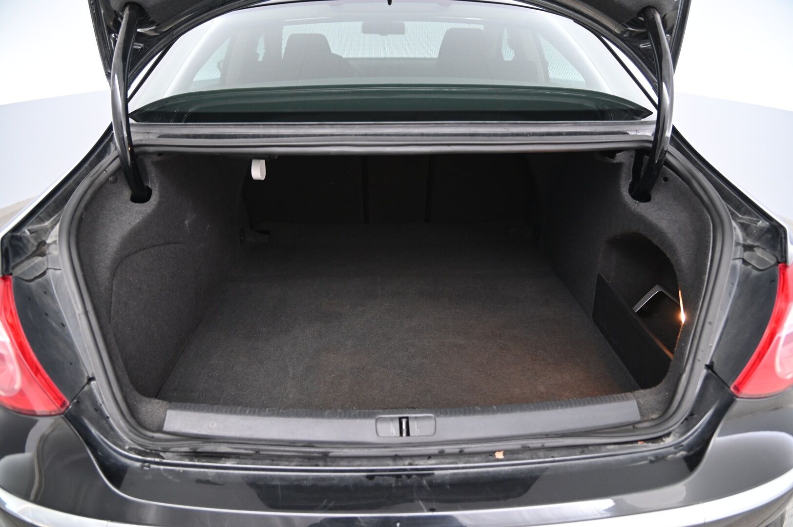 Volkswagen Passat 2008 PASSAT CC  - Myydään vain yrityksille - – Tämä auto myydään YritysOutlet -valikoimasta vain yritykselle