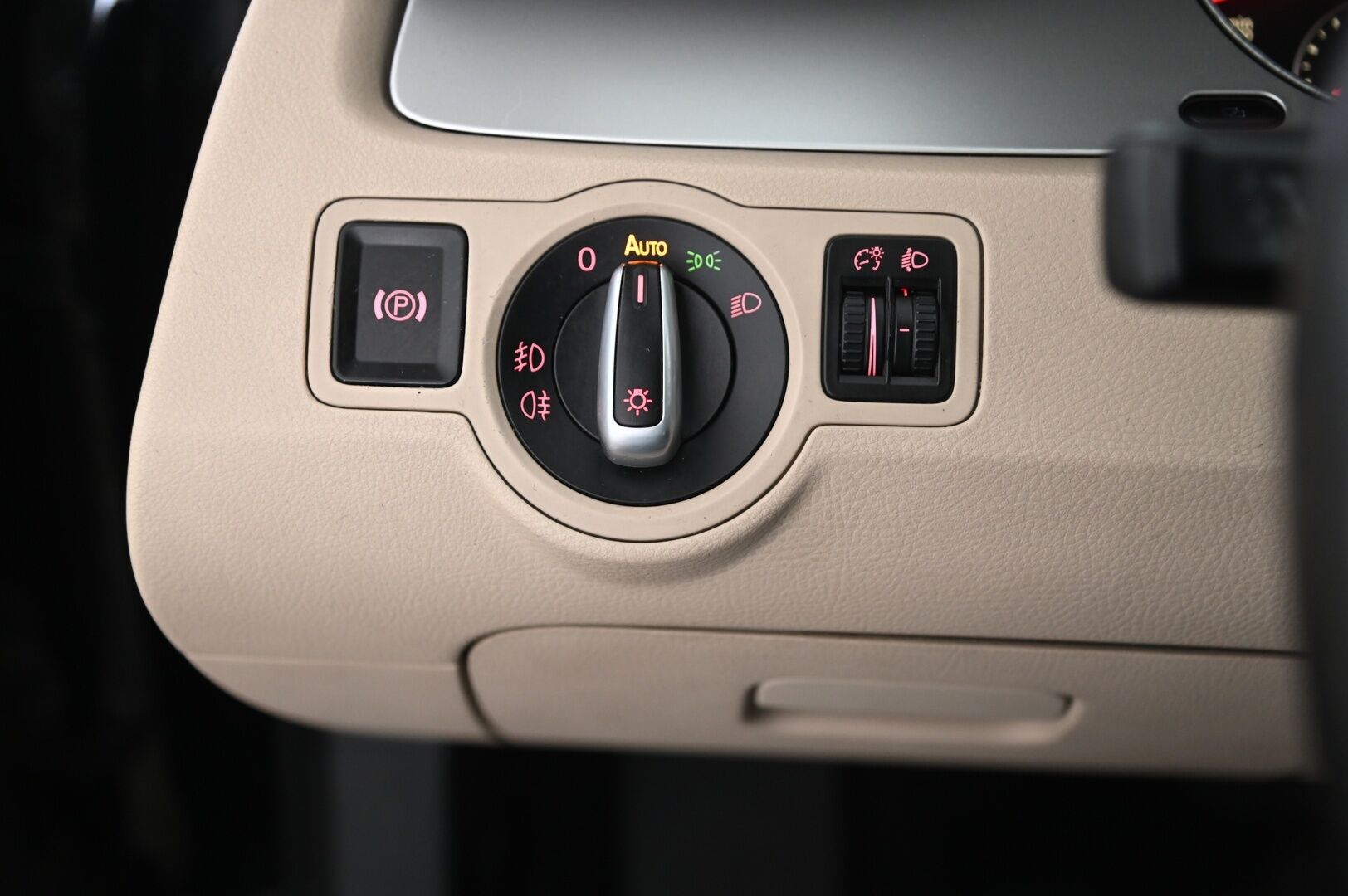 Volkswagen Passat 2008 PASSAT CC  - Myydään vain yrityksille - – Tämä auto myydään YritysOutlet -valikoimasta vain yritykselle