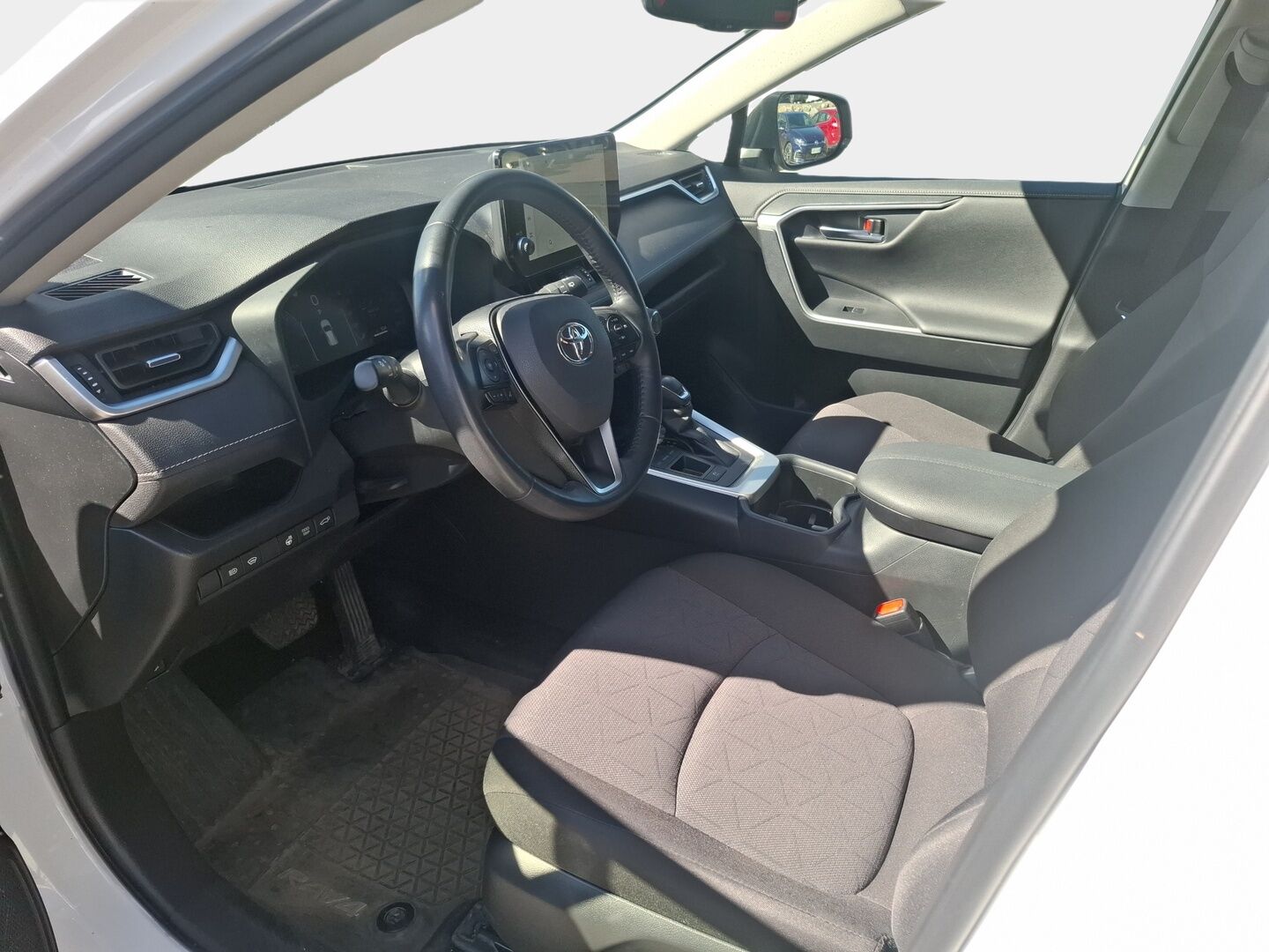 Toyota RAV4 2024 2,5 Hybrid Plus Edition *ACC / Lohko / Kamera / Navi / Digimittaristo / Ratinlämmitin* - Suomi-auto / Merkkihuollettu / Kahdet Toyotan vanteet