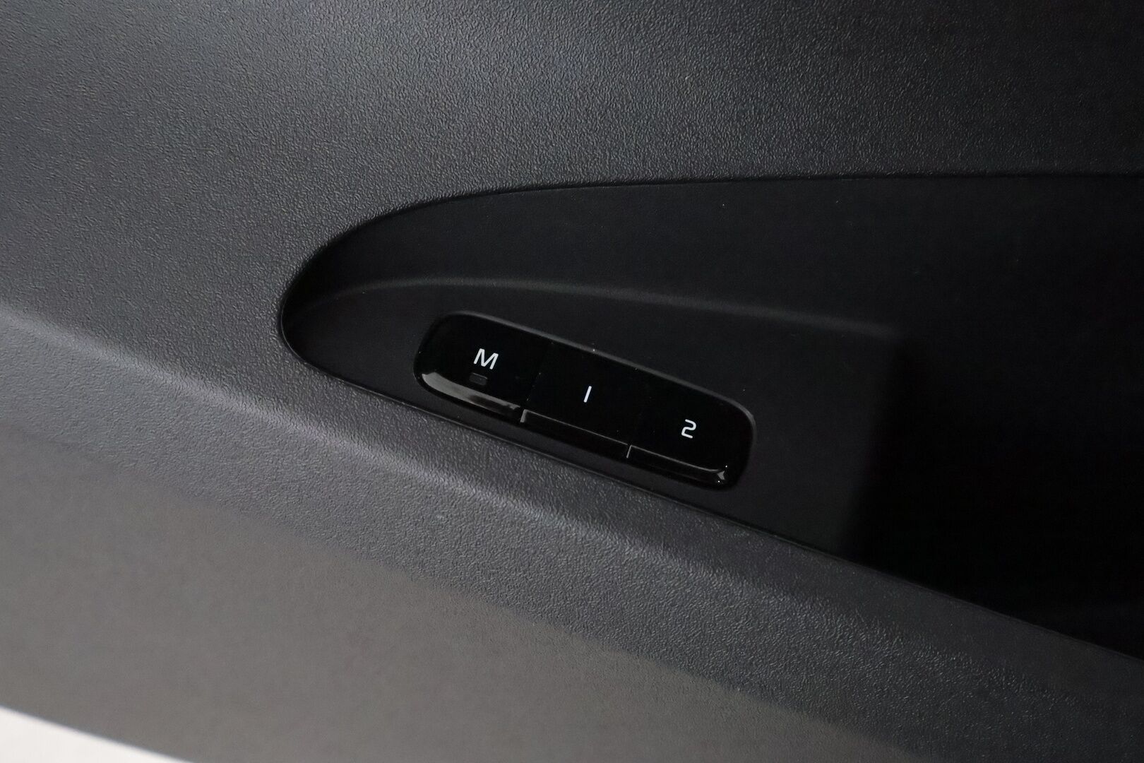 Polestar 2 2021 Launch Edition, 300kW ** Ilmastoidut Nahkapenkit Muistilla / Lasikatto / Lämpöpumppu / Pixel-LED  / Adapt.Vakkari / 360° ** - 3,99 % KORKOTARJOUS TÄHÄN AUTOON - Akku kuntotarkastettu / 2x Latauskaapelit / HUIPPU VARUSTEET!
