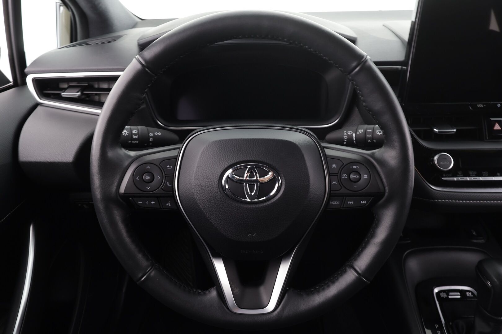 Toyota Corolla 2024 Touring Sports 1,8 Hybrid Active * ACC / LED / P.Kamera / Kaistavahti / Digimittaristo * - 1.Om Suomi-auto / Kahdet renkaat / Merkkihuollettu - HULLUT JOULUT KORKOTARJOUS 2,49% 