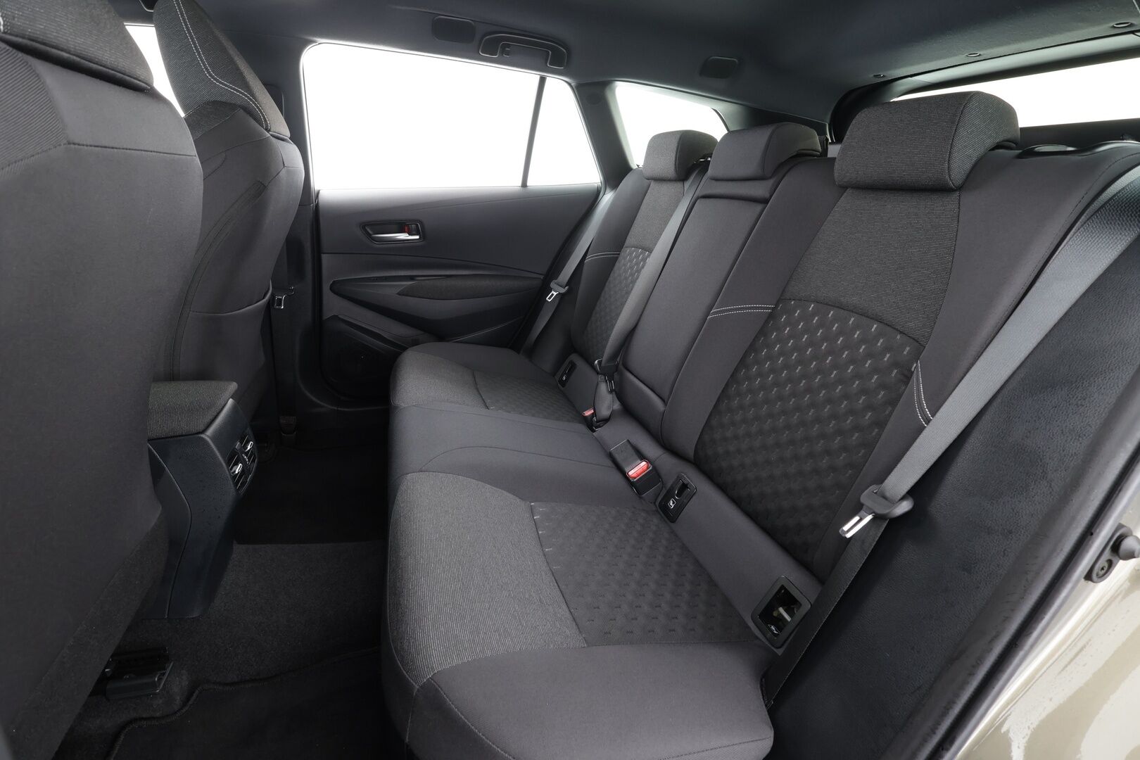 Toyota Corolla 2024 Touring Sports 1,8 Hybrid Active * ACC / LED / P.Kamera / Kaistavahti / Digimittaristo * - 1.Om Suomi-auto / Kahdet renkaat / Merkkihuollettu - HULLUT JOULUT KORKOTARJOUS 2,49% 