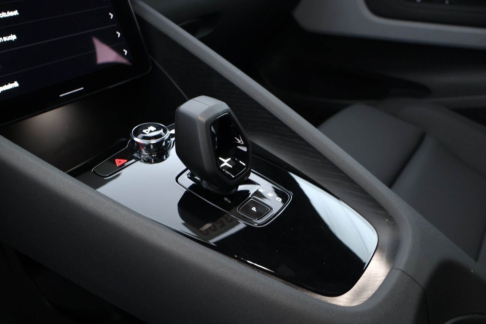 POLESTAR 2 2022 Long Range Dual Motor Performance, 300kW, 78kWh - | H&K | ACC | Lasikatto | Pilot assist | Vetokoukku | Muistipenkit