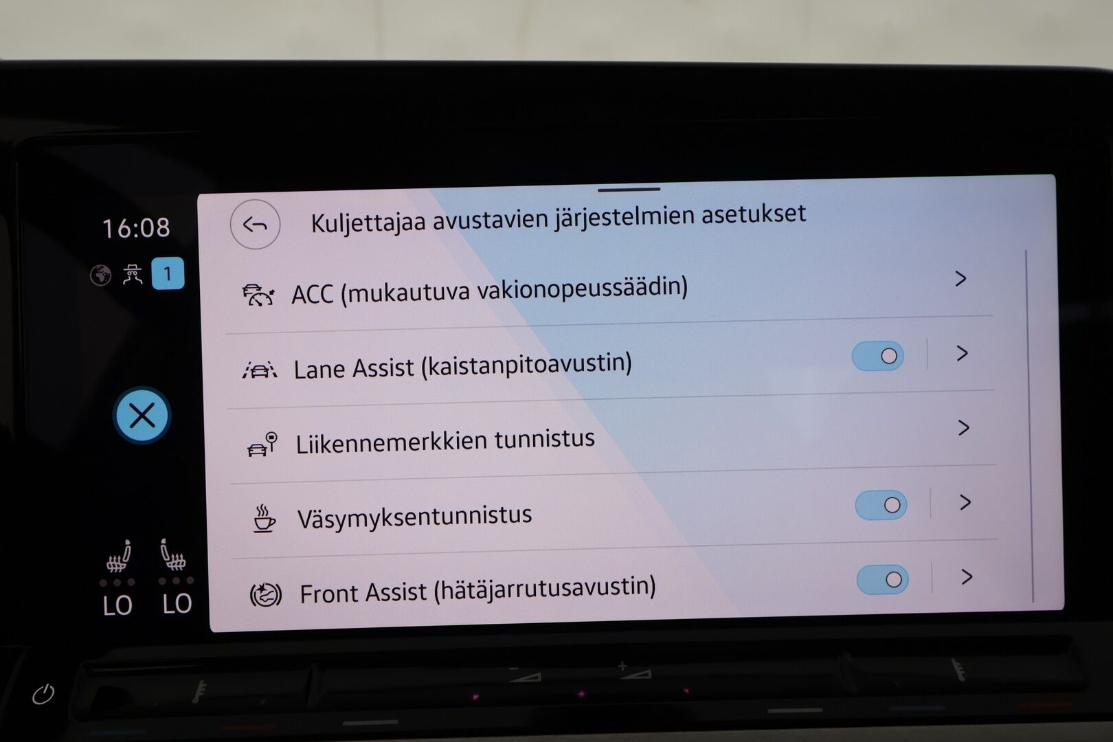VOLKSWAGEN GOLF 2020 Comfort 1.5 TSI 110kW - | Webasto | ACC | LED | P.Tutkat | Digimittaristo | Kaistavahti | Navi | Merkkihuollot |  