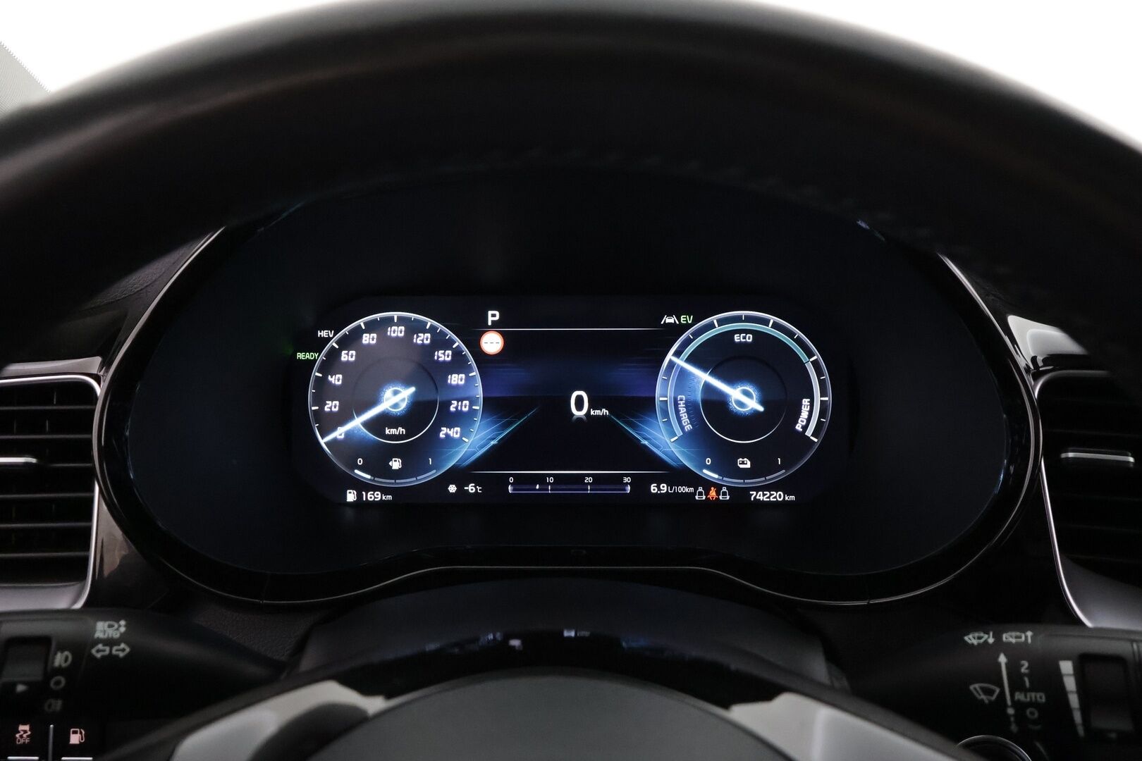 KIA CEED 2022 1,6 GDI Plug-In Hybrid Business Premium SW DCT * ACC / Kamera / Ilmastoidut nahat / Koukku / Lasikattoluukku / LED * - Kahdet renkaat aluvanteilla / Merkkihuollettu / Kattavasti varusteltu! - HULLUT AVAJAISHULINAT KORKOTARJOUS 3,29 %