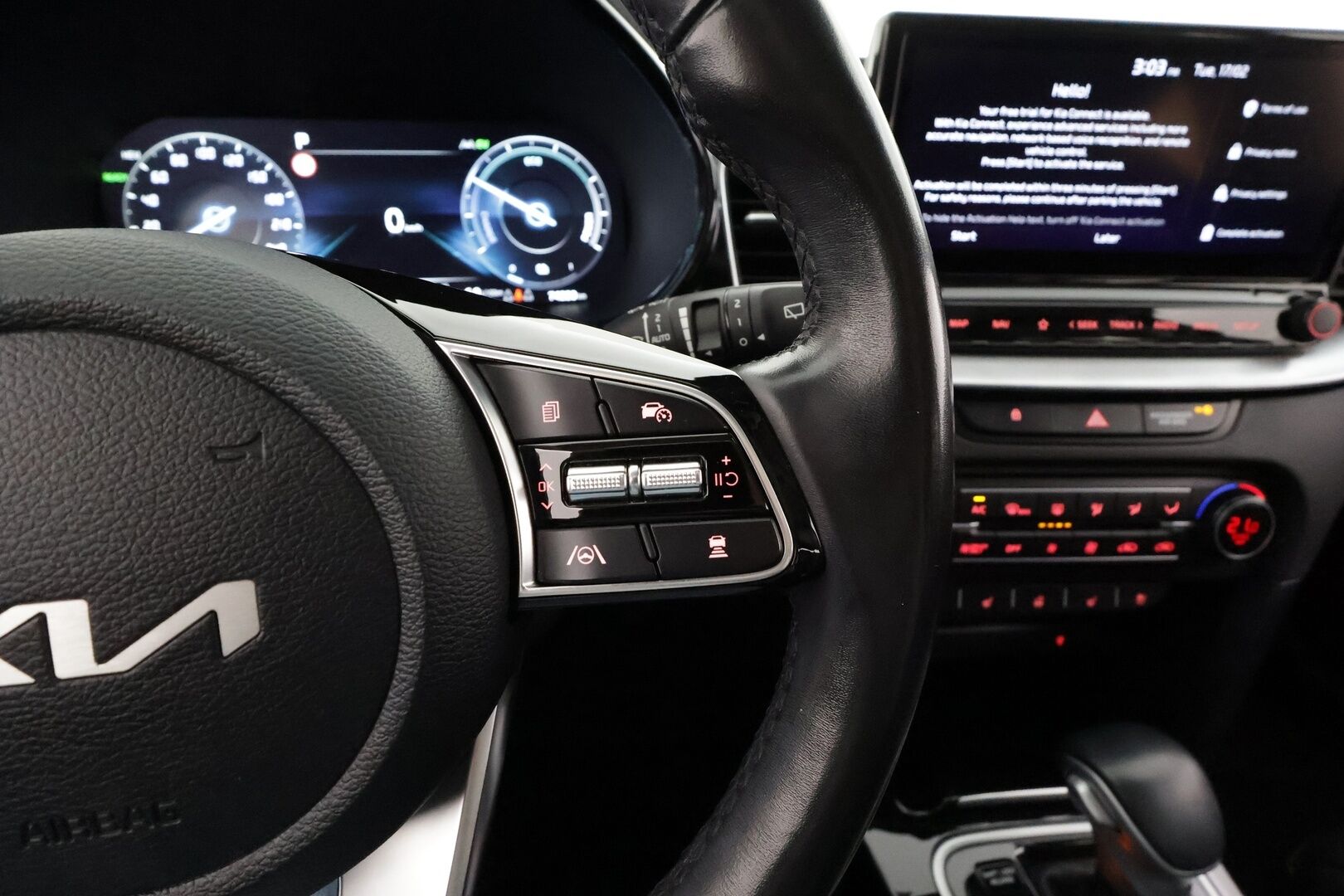 KIA CEED 2022 1,6 GDI Plug-In Hybrid Business Premium SW DCT * ACC / Kamera / Ilmastoidut nahat / Koukku / Lasikattoluukku / LED * - KATSO MIHIN POIKKEUSHINTAAN! / Kahdet renkaat aluvanteilla / Merkkihuollettu / Kattavasti varusteltu! - HULLUT AVAJAISHULINAT KORKOTARJOUS 3,29 %