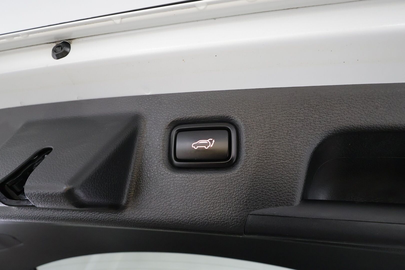 KIA CEED 2022 1,6 GDI Plug-In Hybrid Business Premium SW DCT * ACC / Kamera / Ilmastoidut nahat / Koukku / Lasikattoluukku / LED * - KATSO MIHIN POIKKEUSHINTAAN! / Kahdet renkaat aluvanteilla / Merkkihuollettu / Kattavasti varusteltu! - HULLUT AVAJAISHULINAT KORKOTARJOUS 3,29 %