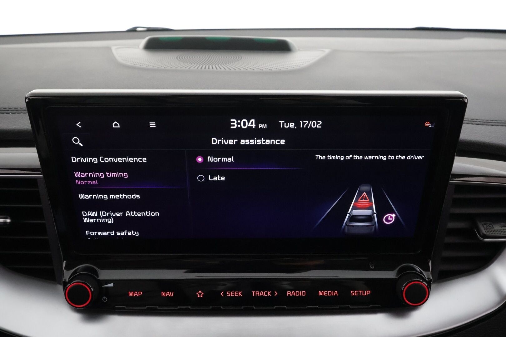 KIA CEED 2022 1,6 GDI Plug-In Hybrid Business Premium SW DCT * ACC / P.kamera / Ilmastoidut nahat / Koukku / Lasikattoluukku / LED * - Muistipenkki / Kahdet renkaat aluvanteilla / Merkkihuollettu / Huippuvarusteet