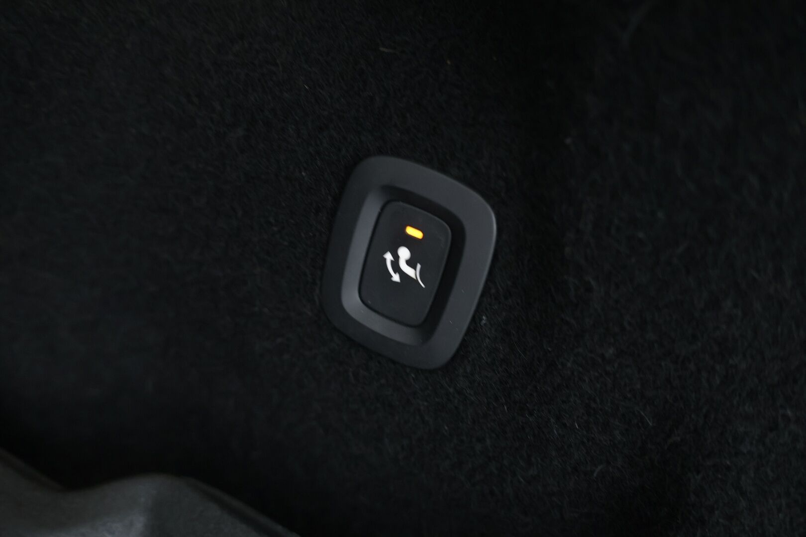 Volvo XC60 2020 T8 Recharge AWD Momentum Advanced Edition Aut. / Adapt.Vakkari / Panorama / Webasto / Vetokoukku / KeylessGo / Sähköluukku - Kattavasti varusteltu / Hyvin pidetty / Erinomainen huoltohistoria! - HULLUT AVAJAISHULINAT KORKOTARJOUS 3,29 %