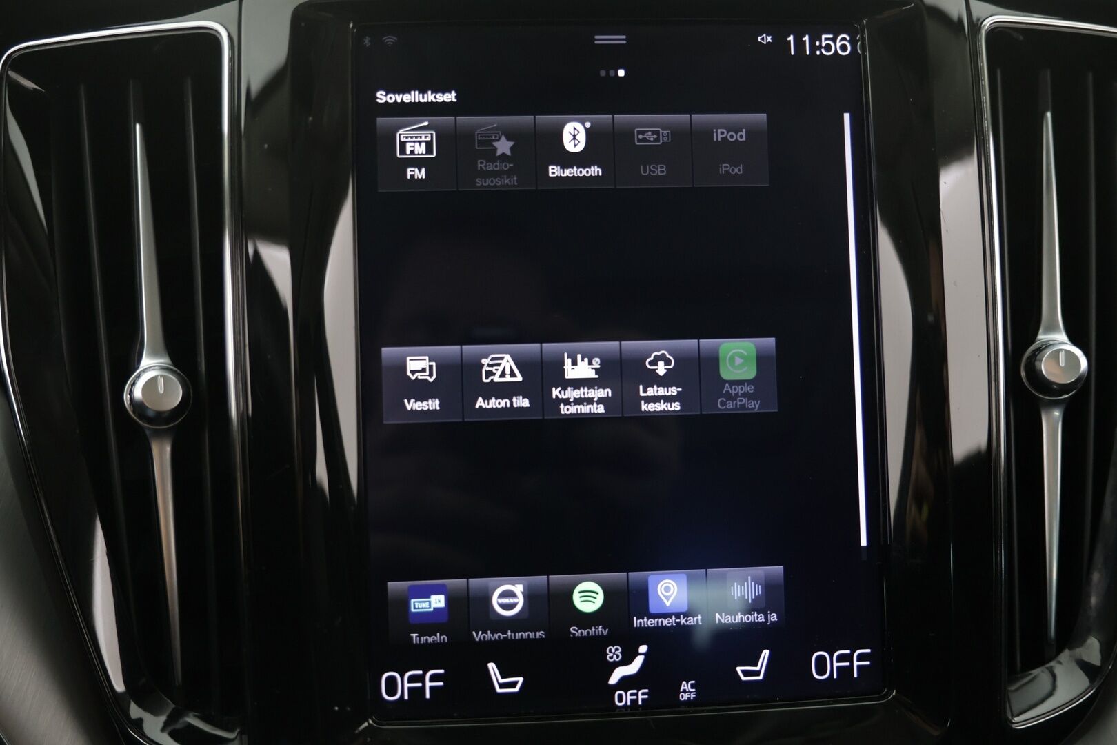 Volvo XC60 2020 T8 Recharge AWD Momentum Advanced Edition Aut. / Adapt.Vakkari / Panorama / Webasto / Vetokoukku / KeylessGo / Sähköluukku - Kattavasti varusteltu / Hyvin pidetty / Erinomainen huoltohistoria! - HULLUT AVAJAISHULINAT KORKOTARJOUS 3,29 %