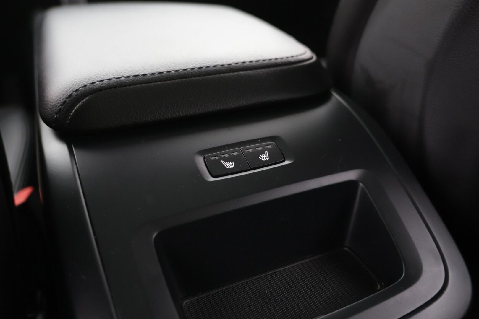 Volvo XC60 2020 T8 Recharge AWD Momentum Advanced Edition Aut. / Adapt.Vakkari / Panorama / Webasto / Vetokoukku / KeylessGo / Sähköluukku - Kattavasti varusteltu / Hyvin pidetty / Erinomainen huoltohistoria! - HULLUT AVAJAISHULINAT KORKOTARJOUS 3,29 %