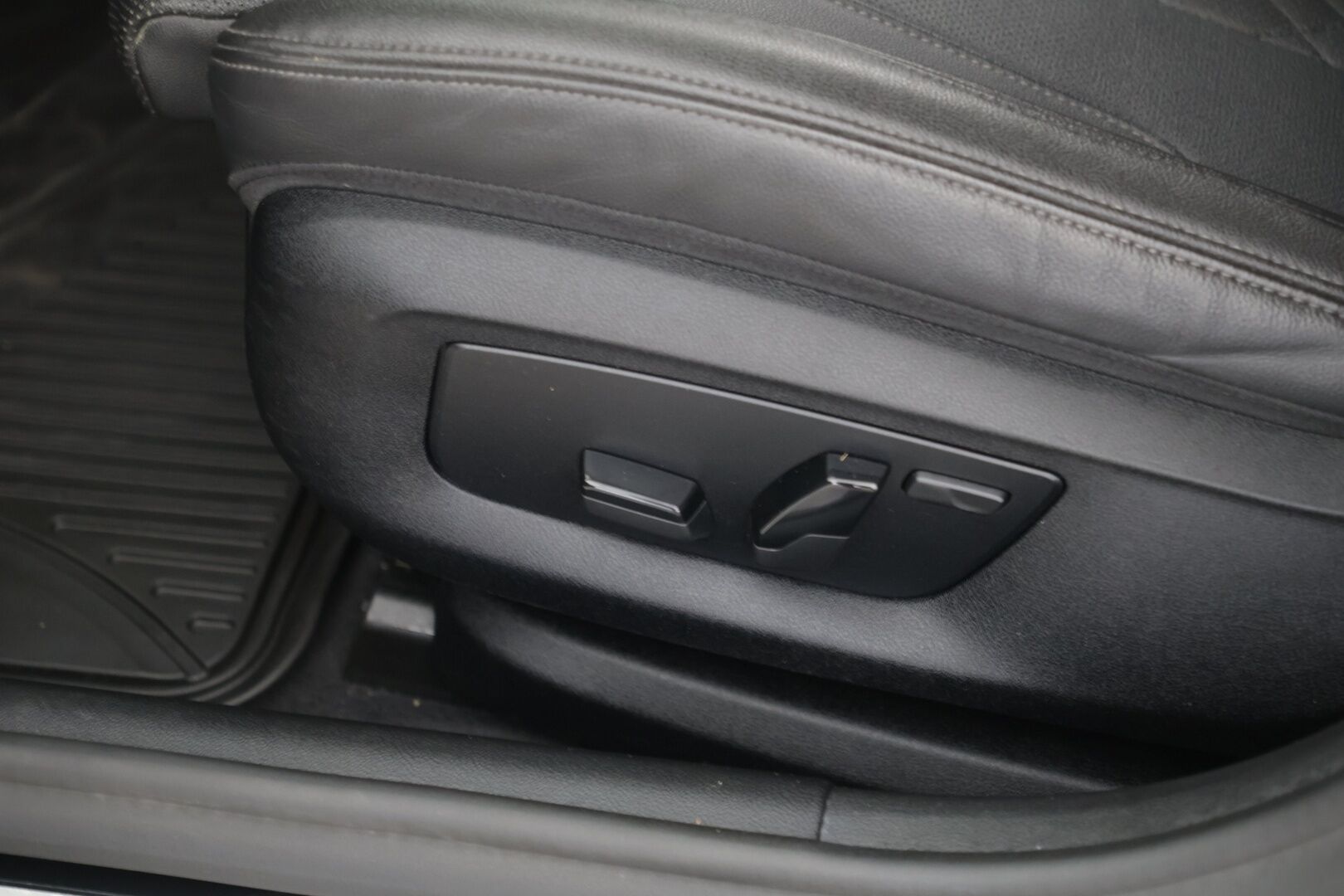 BMW 530 2021 G31 LCI Touring xDrive A Charged Edition * Adapt.Vakkari / Nahkasisusta / Sport istuimet / HiFi / Prof.Navi *