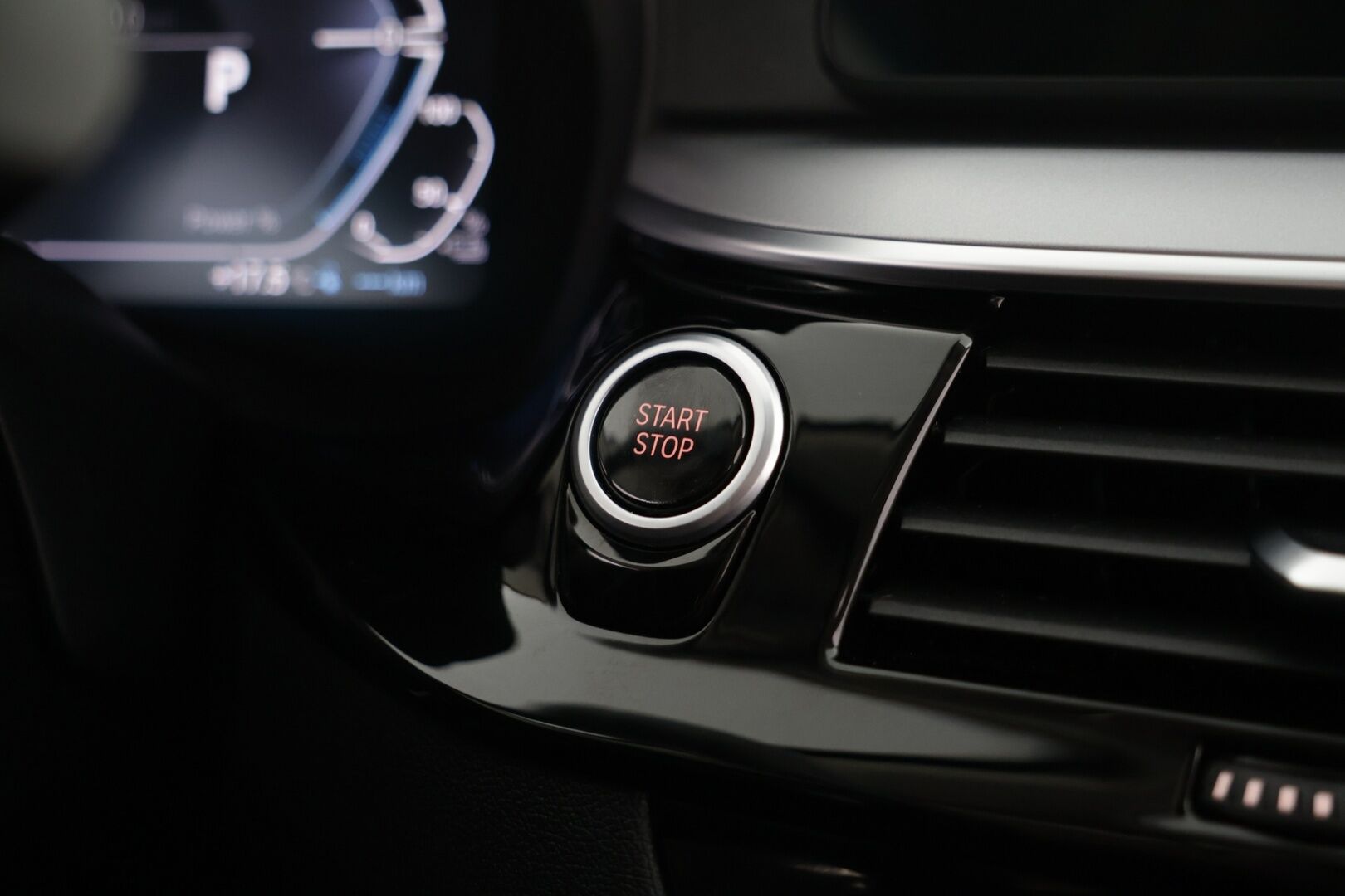 BMW 530 2021 G31 LCI Touring xDrive A Charged Edition * Adapt.Vakkari / Nahkasisusta / Sport istuimet / HiFi / Prof.Navi *