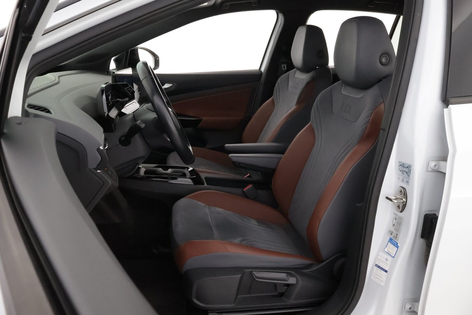 Volkswagen ID.4 2021 Pro Performance 1ST 150 KW  * Adapt.Vakkari Peruutuskamera / Nahka-Alcantara / LED / Navi / Lisälämmitin / Siisti yksilö! - Akku Kuntotarkastettu / 2x Renkaat / Juuri Saapunut!