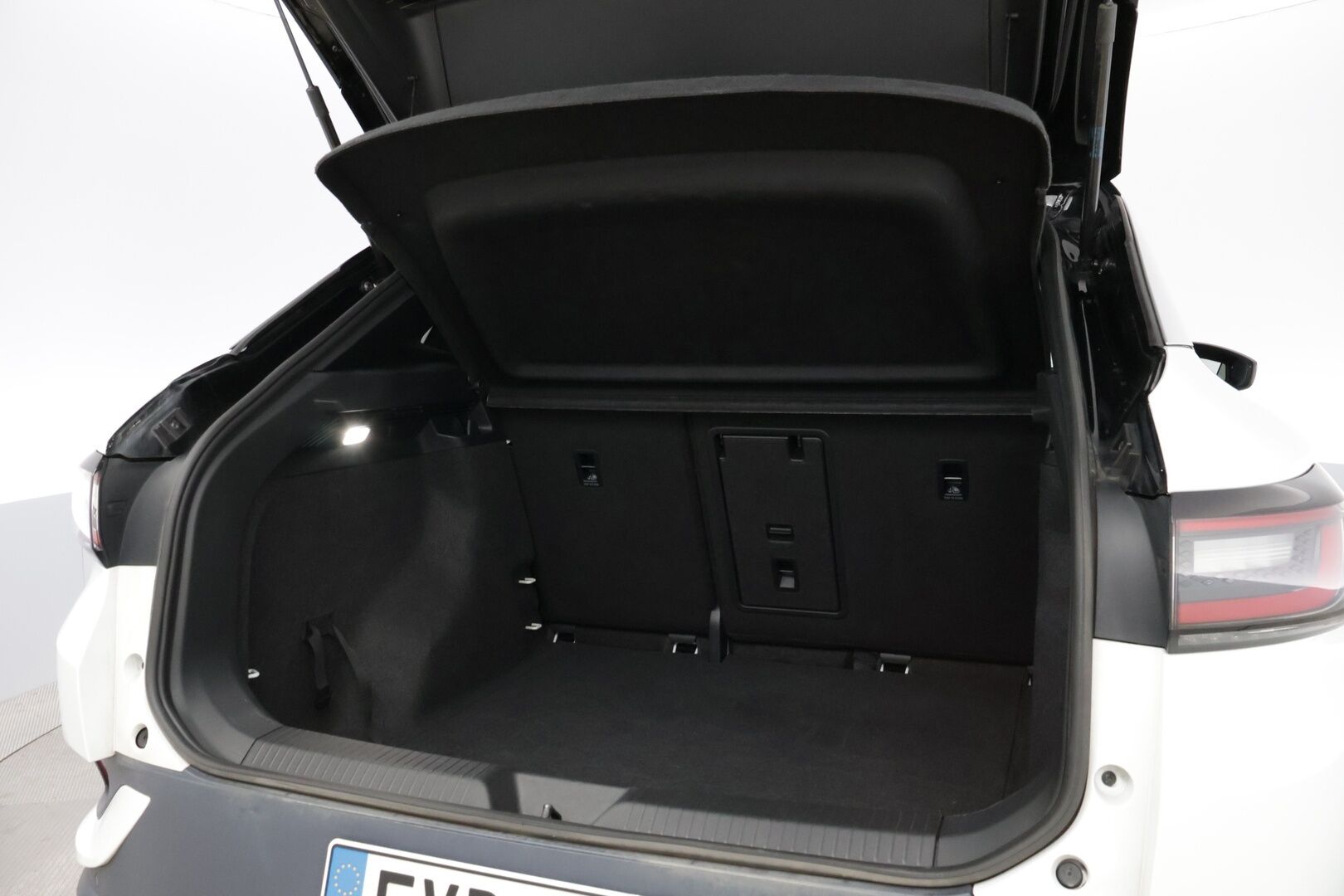 Volkswagen ID.4 2021 Pro Performance 1ST 150 KW  * Adapt.Vakkari Peruutuskamera / Nahka-Alcantara / LED / Navi / Lisälämmitin / Siisti yksilö! - Akku Kuntotarkastettu / 2x Renkaat / Juuri Saapunut!