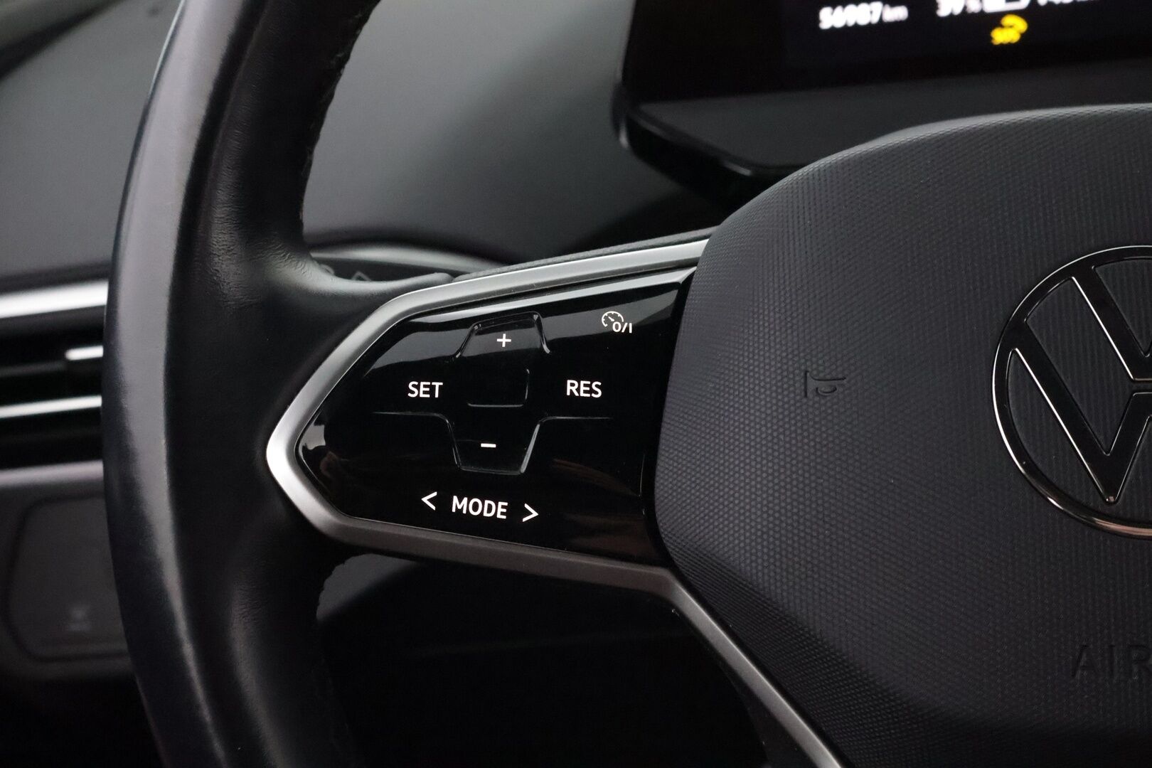 Volkswagen ID.4 2021 Pro Performance 1ST 150 KW  * Adapt.Vakkari Peruutuskamera / Nahka-Alcantara / LED / Navi / Lisälämmitin / Siisti yksilö! - Akku Kuntotarkastettu / 2x Renkaat / Juuri Saapunut!