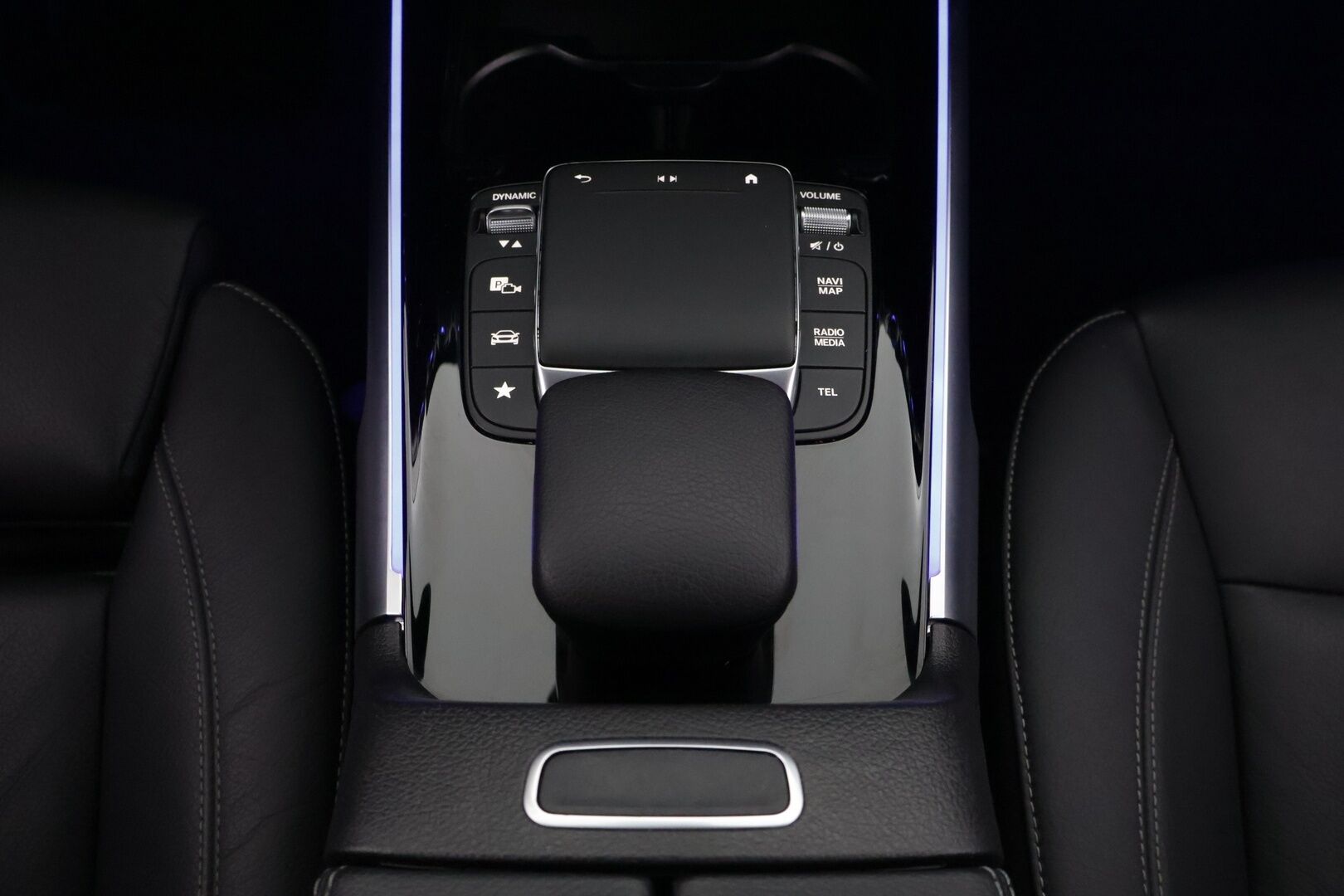 Mercedes-Benz EQB 2023 EQB 350 4MATIC AMG Line */ Merkkihuollettu / 7P / ILP / Navi / P.kamera / Ambient / 2x renkaat&vanteet /* - NÄYTTÄVÄ SEKÄ TILAVA / 2X RENKAAT&VANTEET