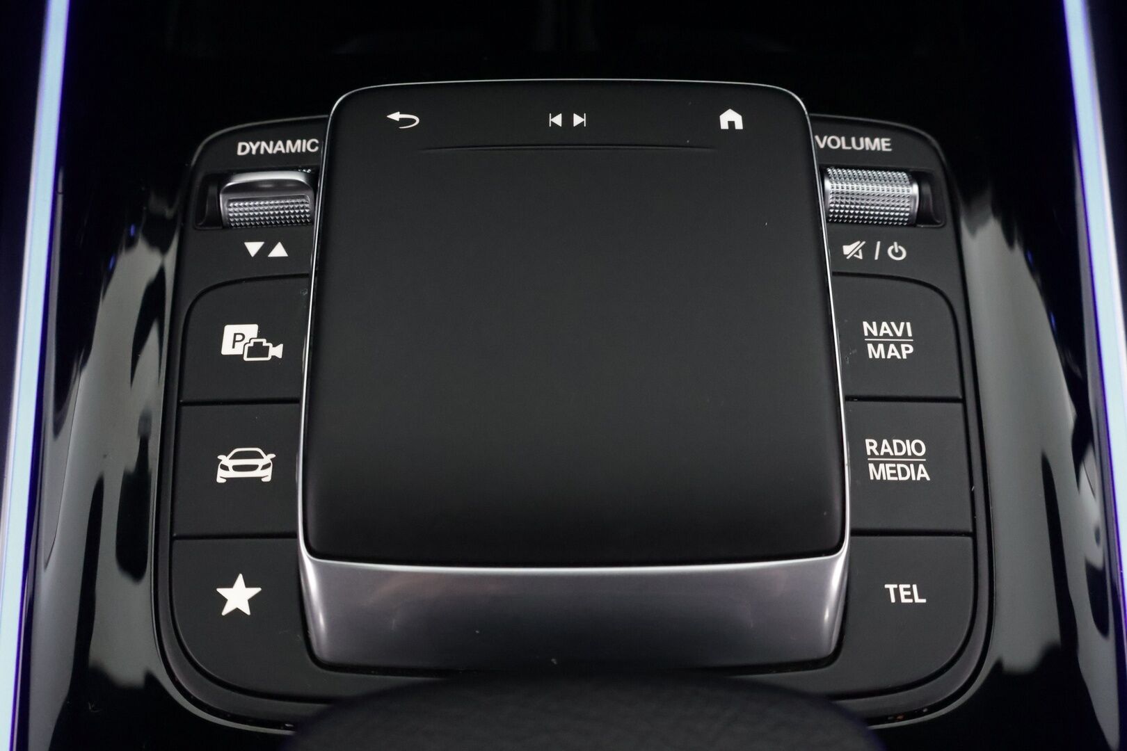 Mercedes-Benz EQB 2023 EQB 350 4MATIC AMG Line */ Merkkihuollettu / 7P / ILP / Navi / P.kamera / Ambient / 2x renkaat&vanteet /* - NÄYTTÄVÄ SEKÄ TILAVA / 2X RENKAAT&VANTEET
