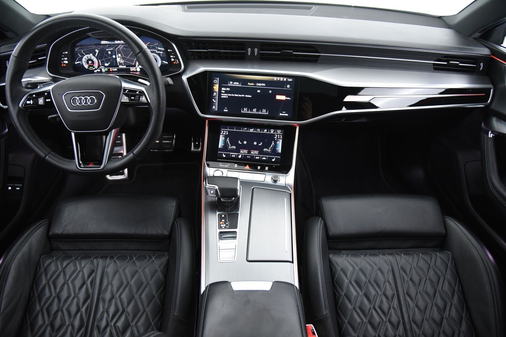 Audi A7 2020 Business Sport 55 TFSI e quattro S tronic S-Line / HD Matrix Laser / B&O / HUD / Adapt.vak / Timanttinahat - Muistipenkki / Imuovet / P-kamera / Panorama / Koukku