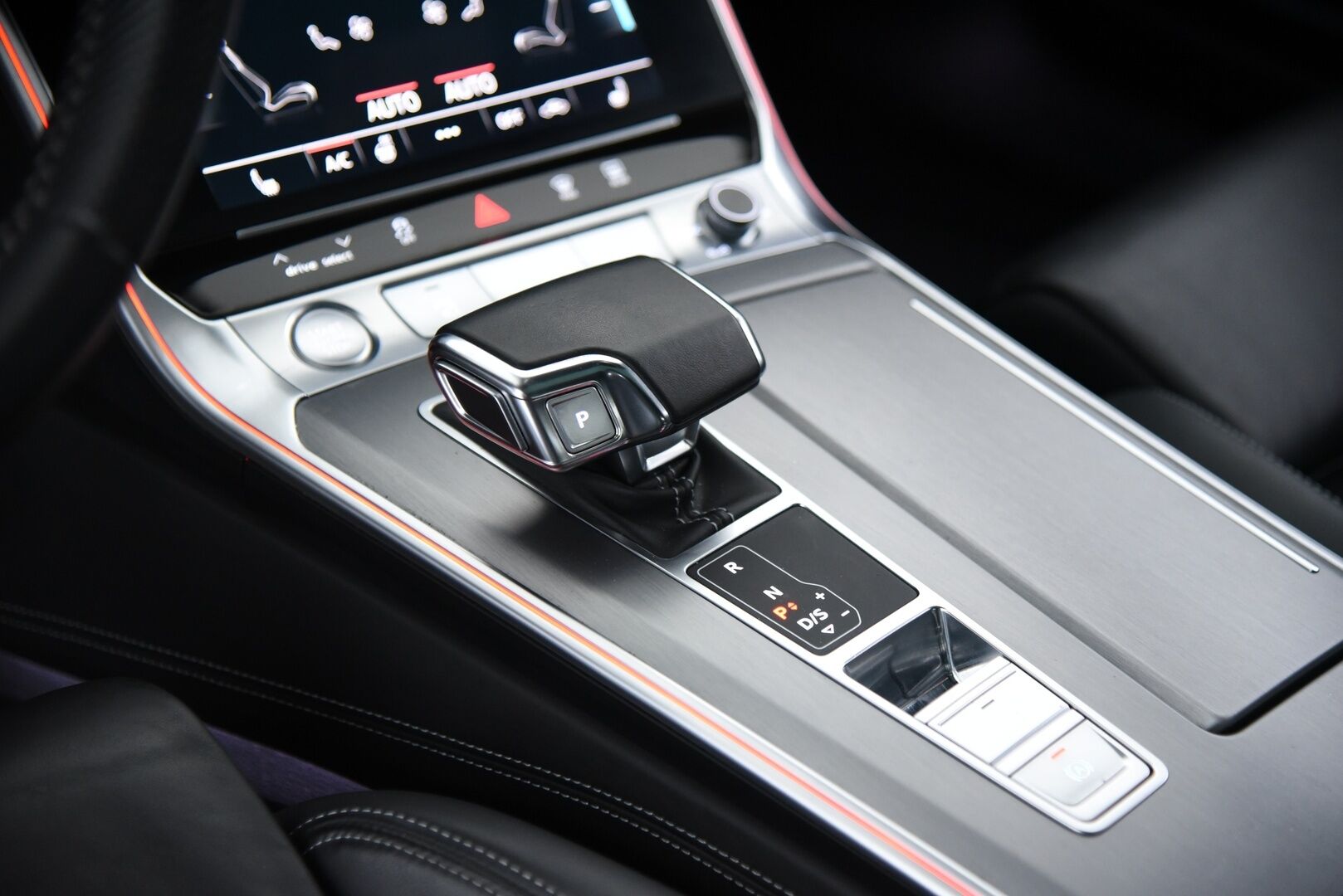 Audi A7 2020 Business Sport 55 TFSI e quattro S tronic S-Line / HD Matrix Laser / B&O / HUD / Adapt.vak / Timanttinahat - Muistipenkki / Imuovet / P-kamera / Panorama / Koukku