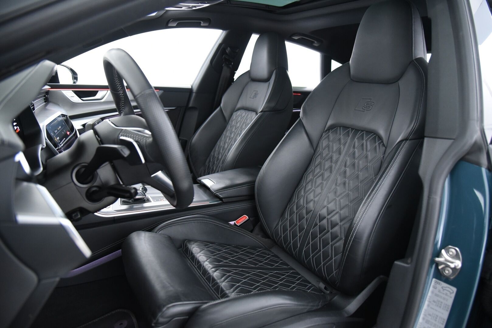 Audi A7 2020 Business Sport 55 TFSI e quattro S tronic S-Line * Koukku / HD Matrix Laser / B&O / HUD / Adapt.vak / Timanttinahat * - Muistipenkki / Imuovet / P-kamera / Panorama / Hienot varusteet - HULLU BLACKWEEK KORKOTARJOUS 2,49%