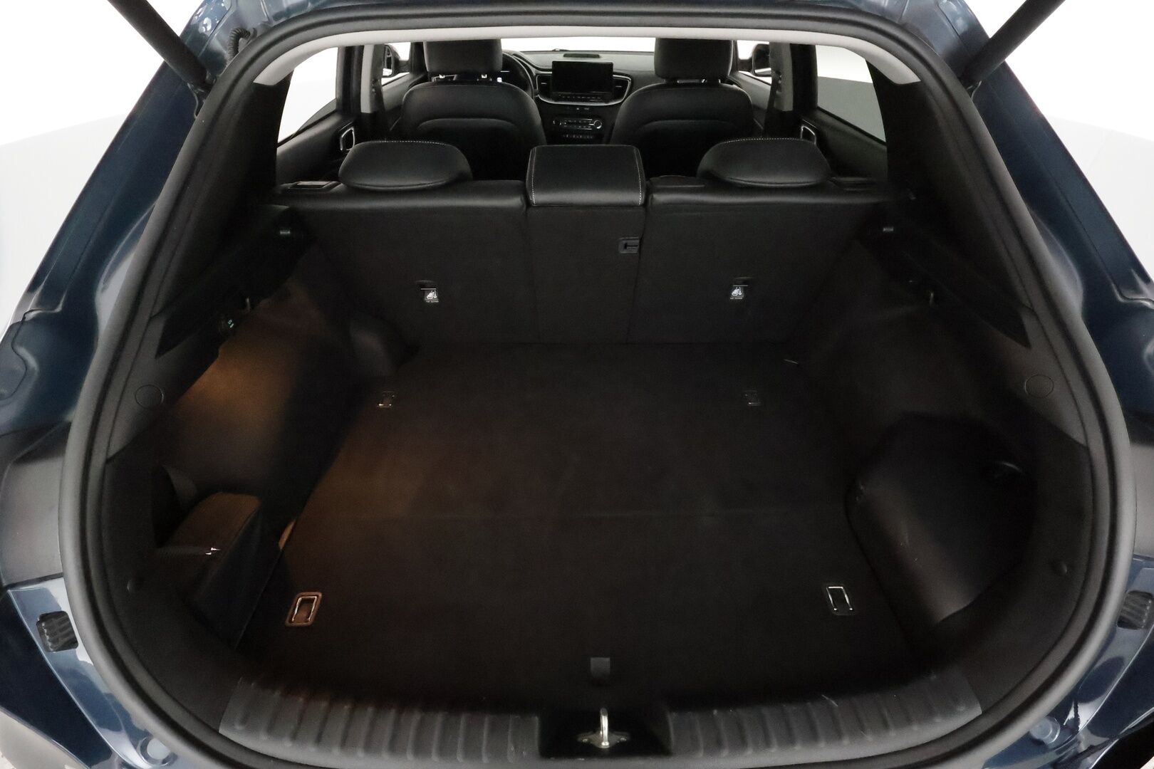 Kia XCeed 2020 1,6 GDI Plug-In Hybrid Business Premium DCT **Adapt.vakkari / Panorama / Muistipenkki / P.kamera / LED** - Merkkihuollettu / Kahdet renkaat aluvanteilla / Sähköluukku / Ilmastoidut etuistuimet / Penkinlämmittimet takana / Ratinlämmitin / Navi