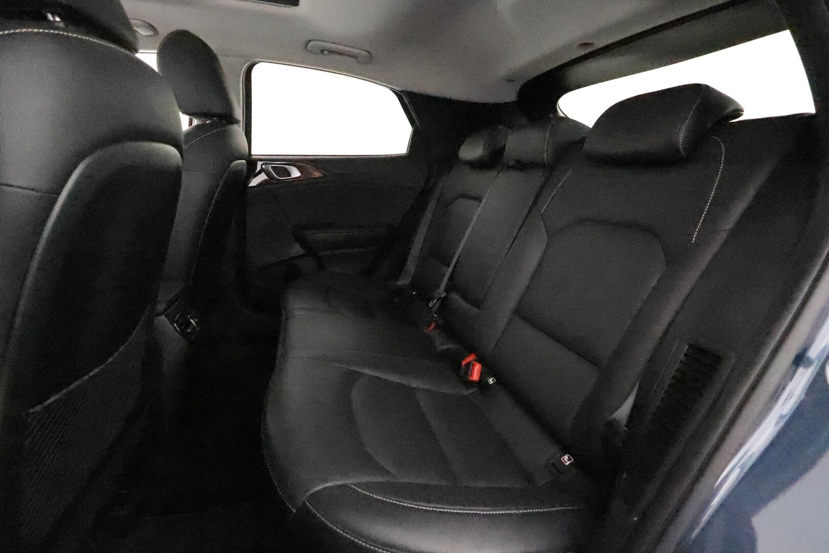 Kia XCeed 2020 1,6 GDI Plug-In Hybrid Business Premium DCT **Adapt.vakkari / Panorama / Muistipenkki / P.kamera / LED** - Merkkihuollettu / Kahdet renkaat aluvanteilla / Sähköluukku / Ilmastoidut etuistuimet / Penkinlämmittimet takana / Ratinlämmitin / Navi