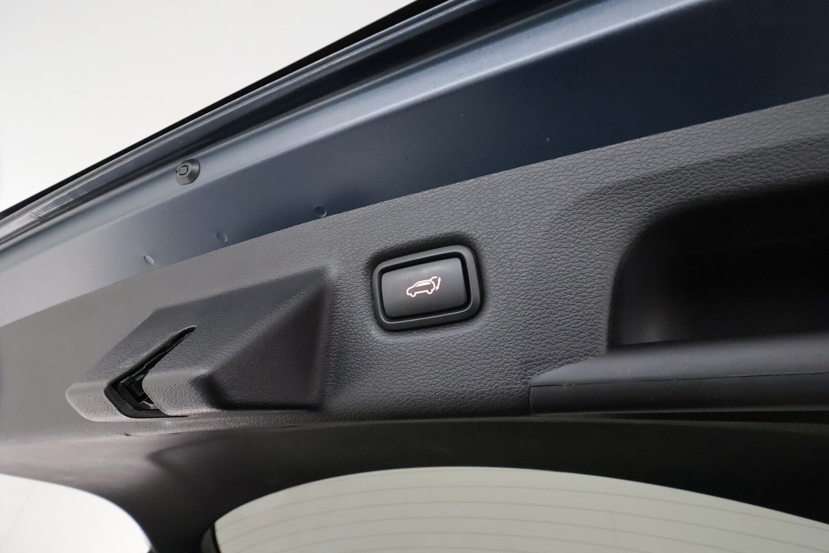 Kia XCeed 2020 1,6 GDI Plug-In Hybrid Business Premium DCT **Adapt.vakkari / Panorama / Muistipenkki / P.kamera / LED** - Merkkihuollettu / Kahdet renkaat aluvanteilla / Sähköluukku / Ilmastoidut etuistuimet / Penkinlämmittimet takana / Ratinlämmitin / Navi